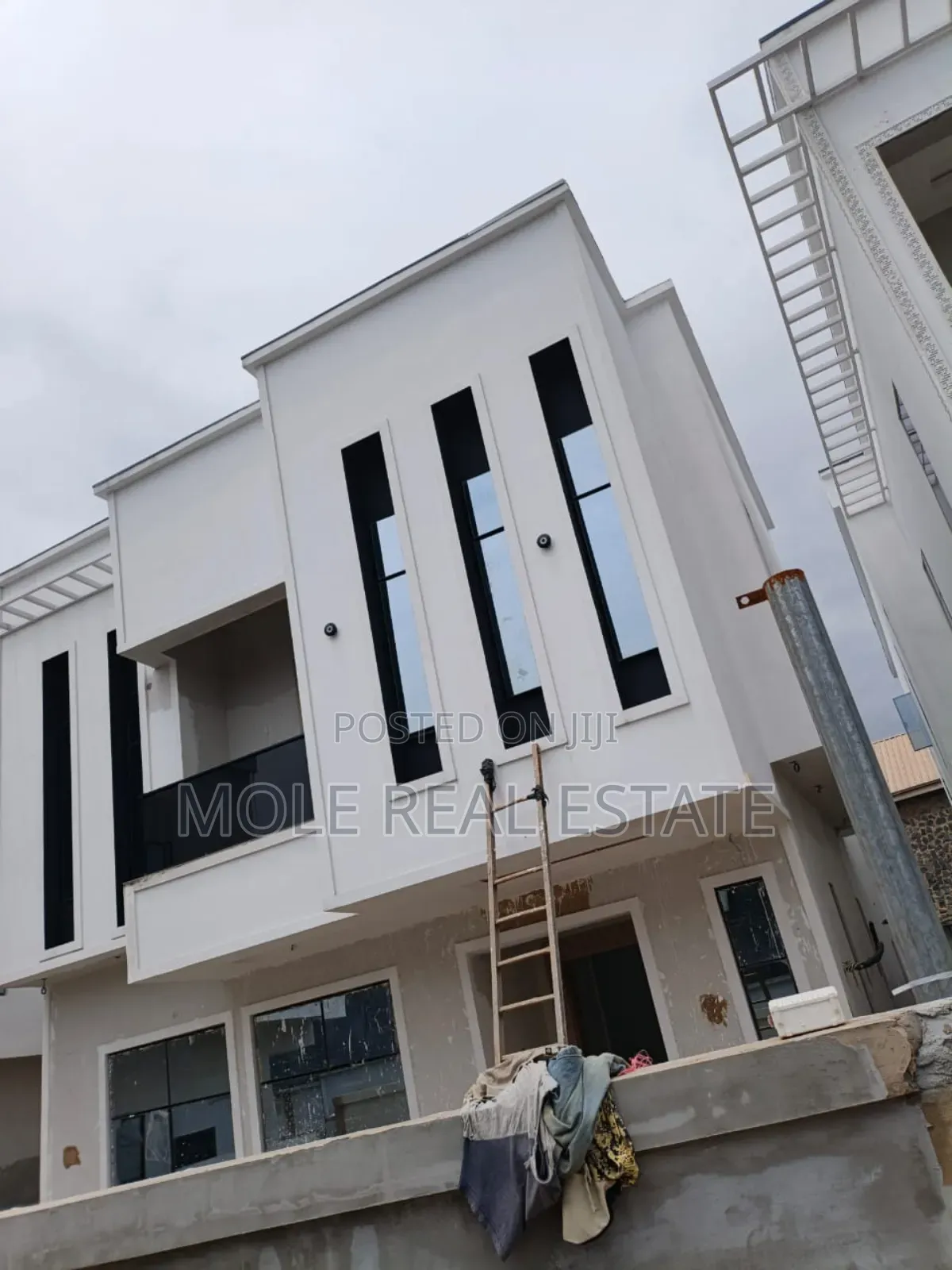 Furnished 5bdrm Duplex in Omole for sale