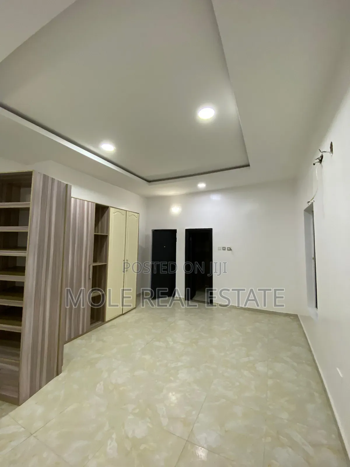 Furnished 5bdrm Duplex in Omole for sale