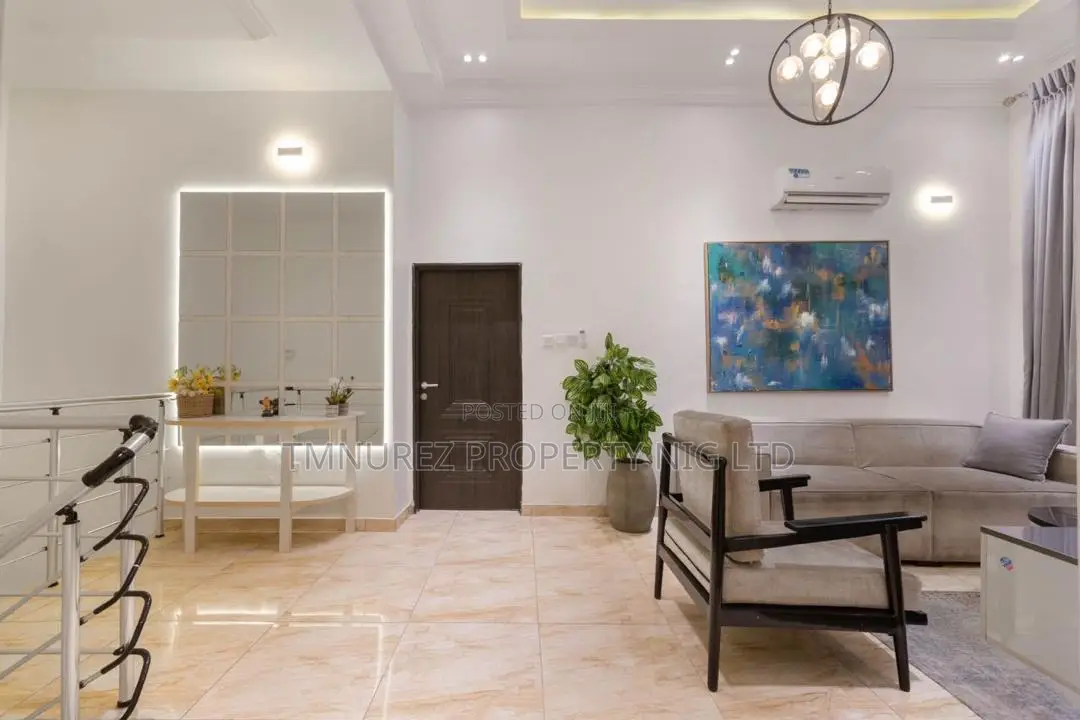 Furnished 4bdrm Duplex in Chevron for rent