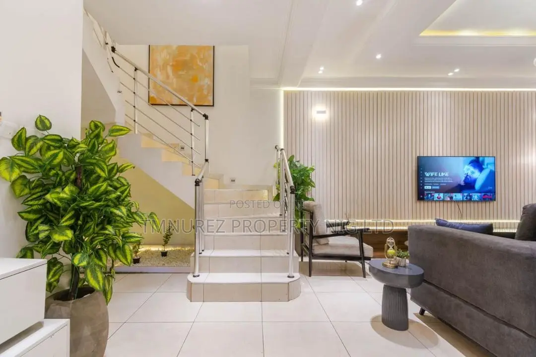 Furnished 4bdrm Duplex in Chevron for rent