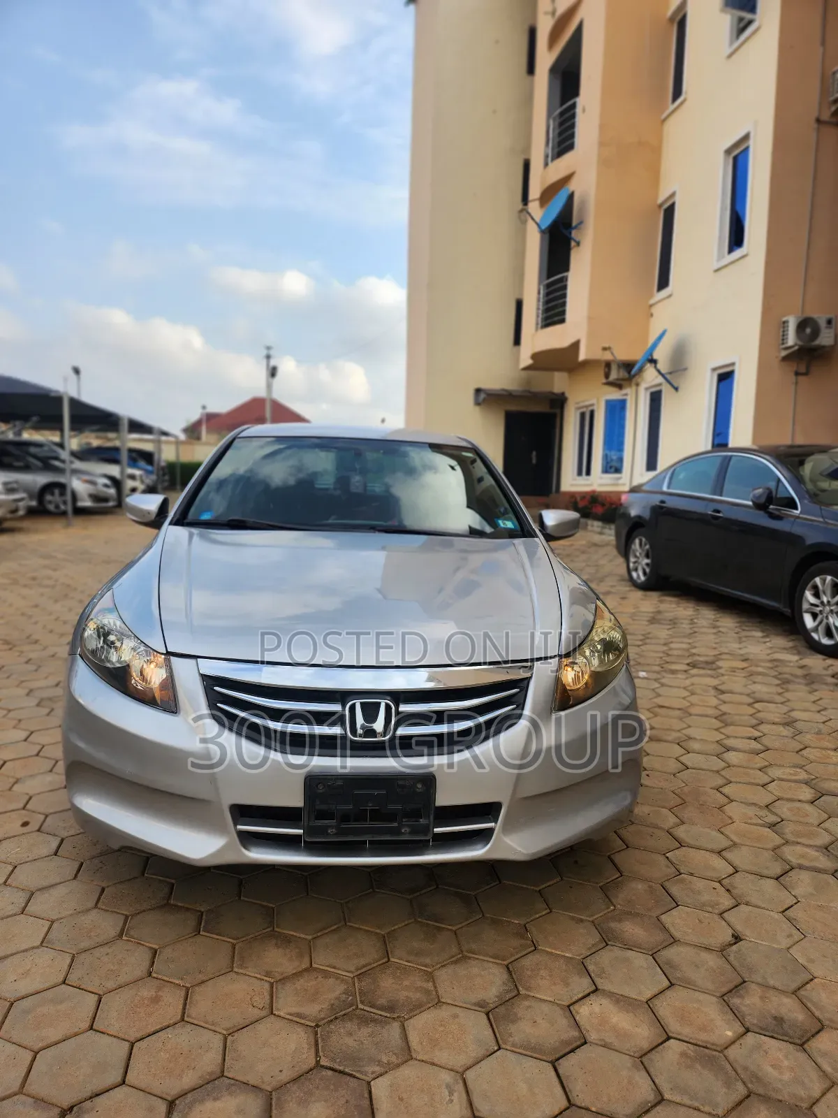 Honda Accord 2011 Silver