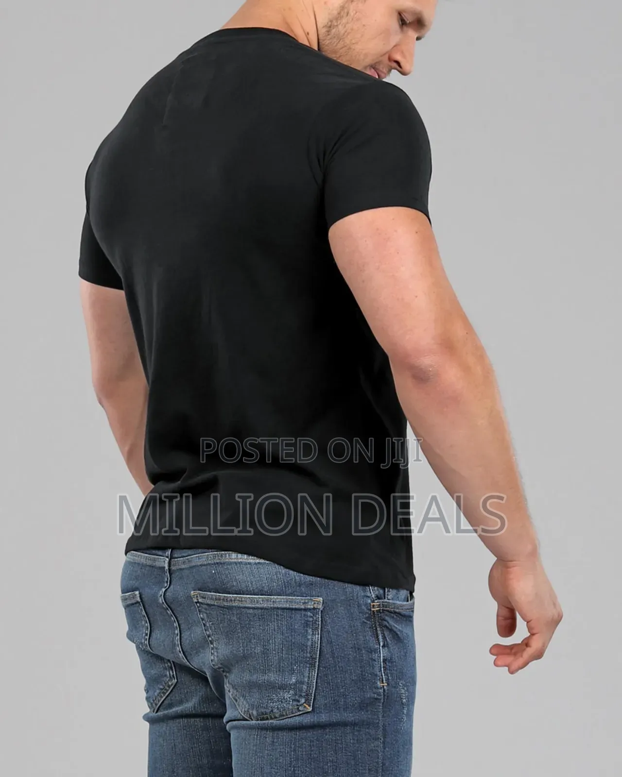 Custom Fit Men's Black v- Neck T-Shirt