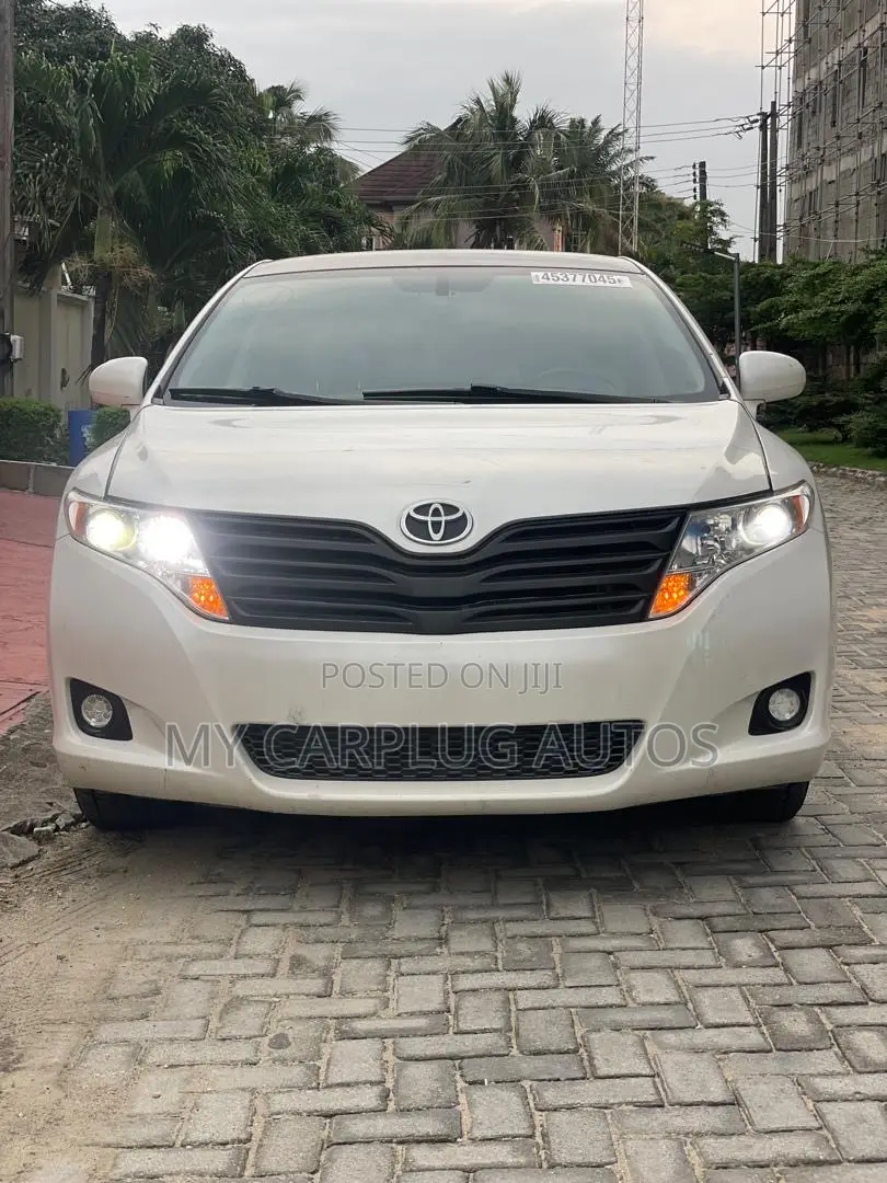 Toyota Venza 2010 White