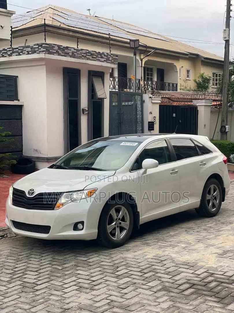 Toyota Venza 2010 White