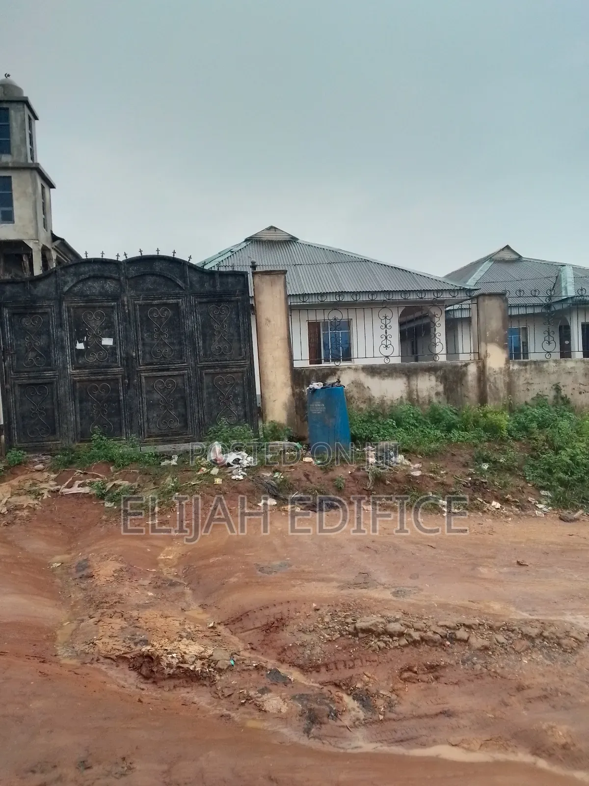 9bdrm Block of Flats in Parkview, Ijede / Ikorodu for sale