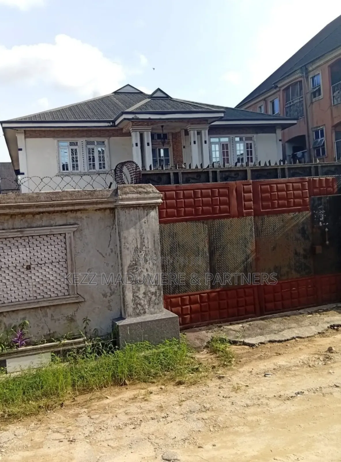 4bdrm Duplex in Sars Road, Port for sale