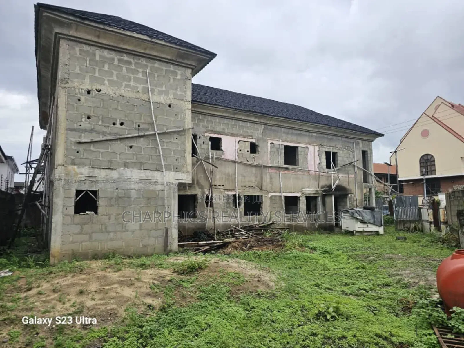 Uncompleted Structure on 534.285sqm in Surulere
