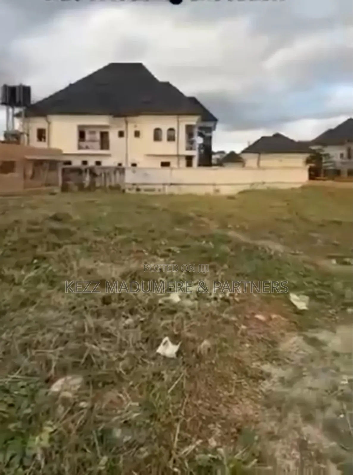 For Sale : 800 Sqmts Land At Wtc Estate Enugu.