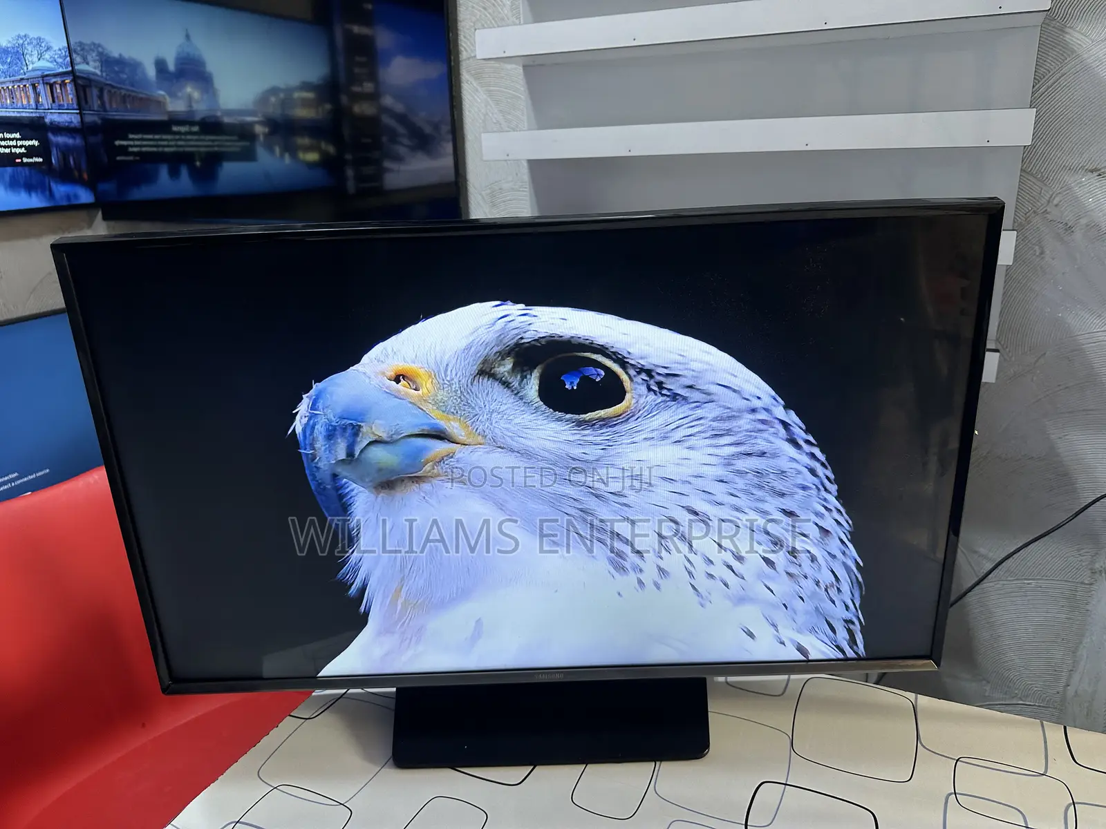 Samsung 32 Inches Full Smart Uhd Tv