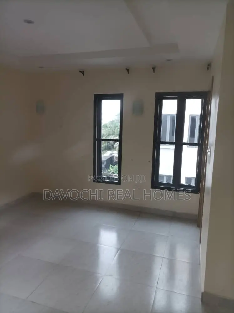 2bdrm Apartment in Ikate Elegushi for rent