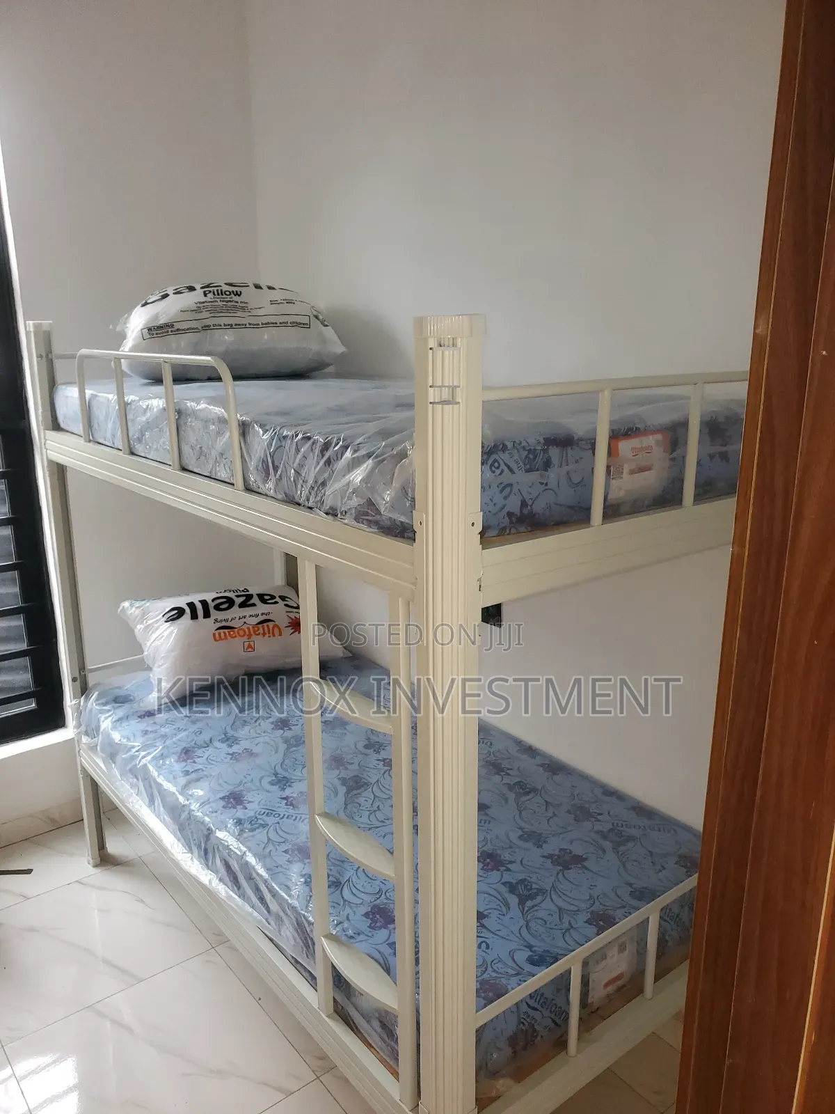 Top Quality Foreign Metal Bunk Bed With 2 Vitafoam Mattress