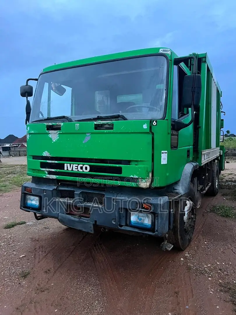 Iveco Dustbin Truck