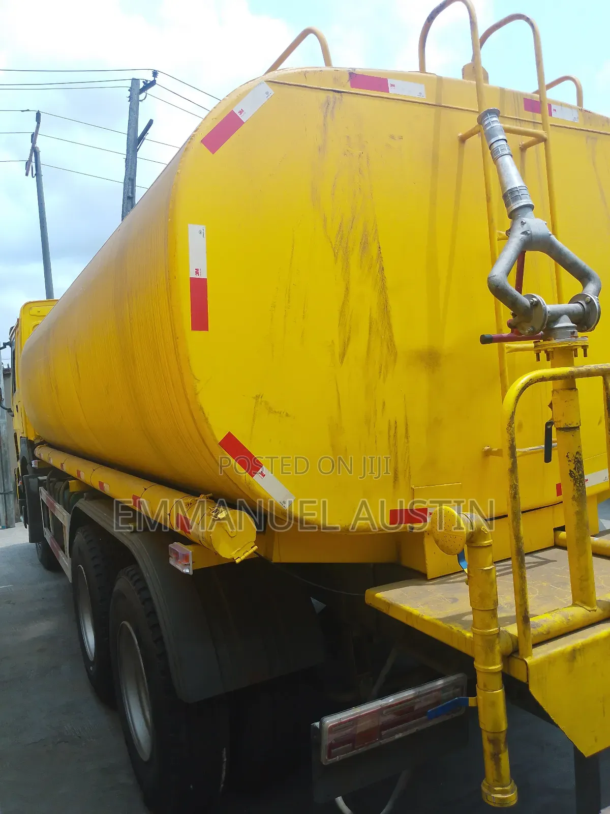 Foreign Used Howo Water Tanker Trucks Available for Sale