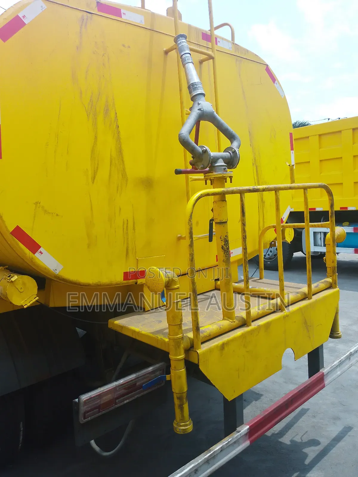 Foreign Used Howo Water Tanker Trucks Available for Sale