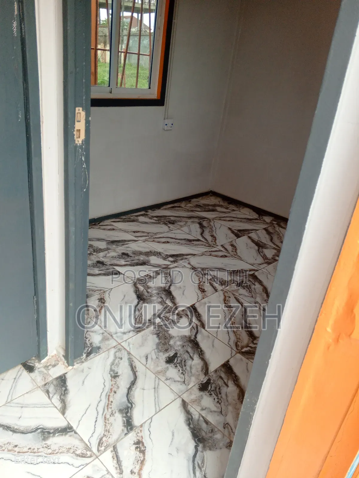2 Rooms and Toilet 20ft Office Container for Sale