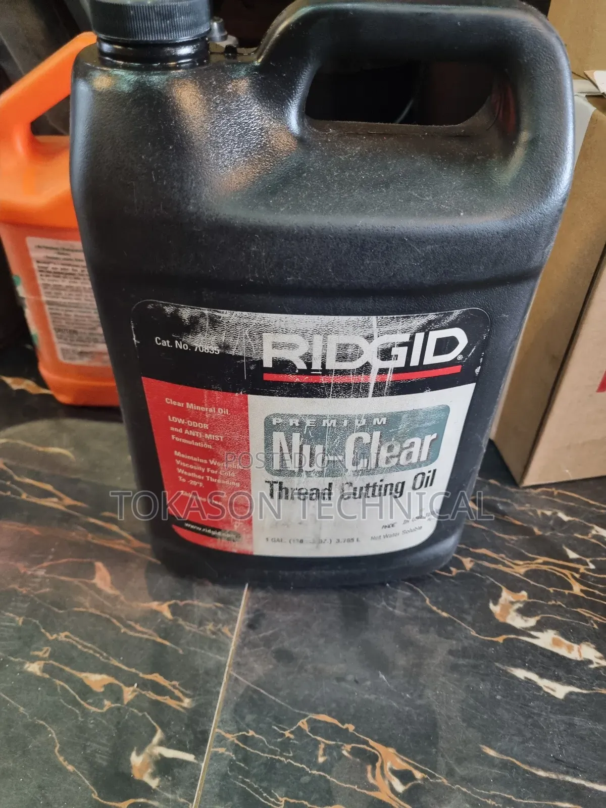 Gallon Container of Ridgid 70835 Nu-Clear Thread Cutting Oil