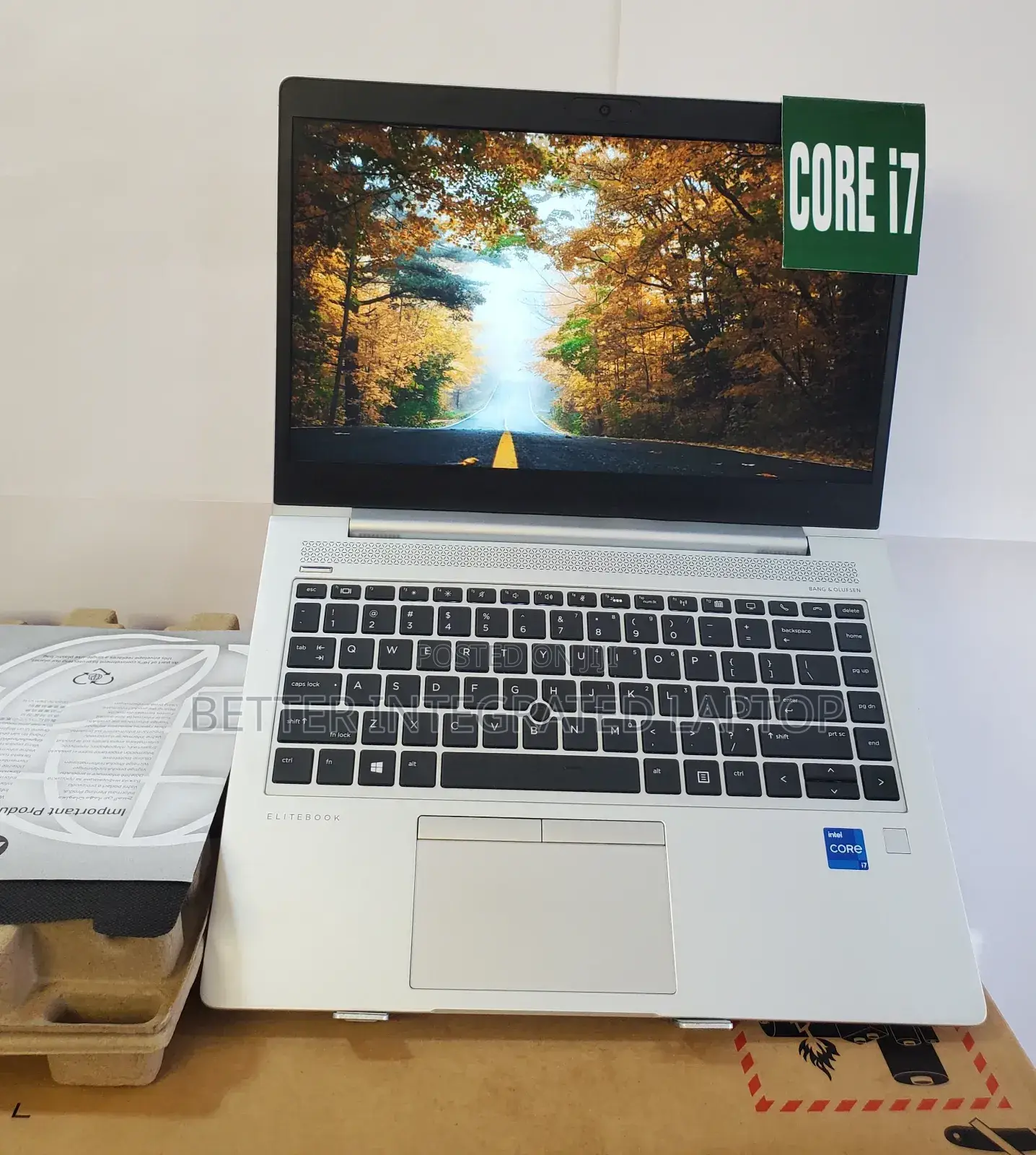New Laptop HP EliteBook 8560W 8GB Intel Core i7 SSD 256GB