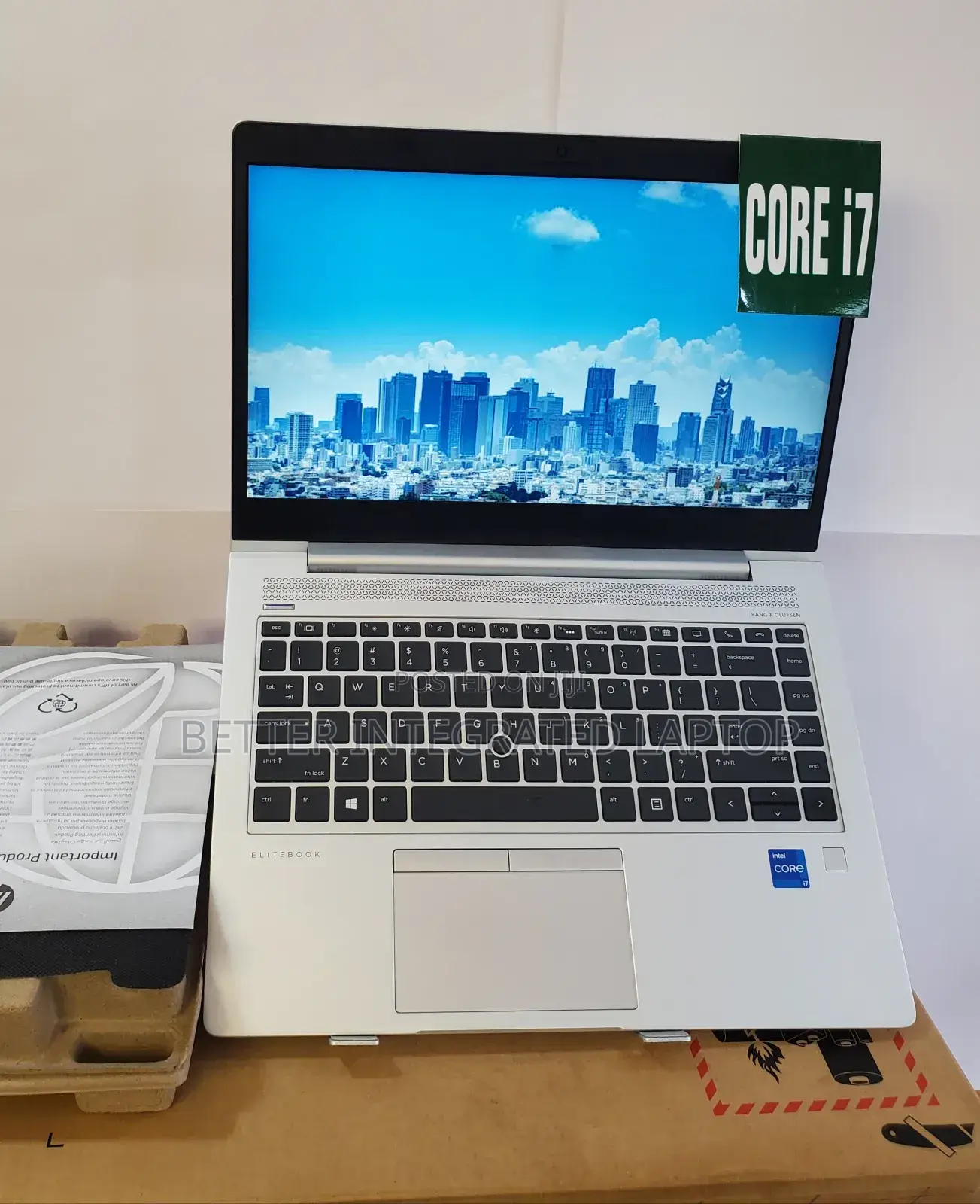 New Laptop HP EliteBook 8560W 16GB Intel Core i7 SSD 256GB