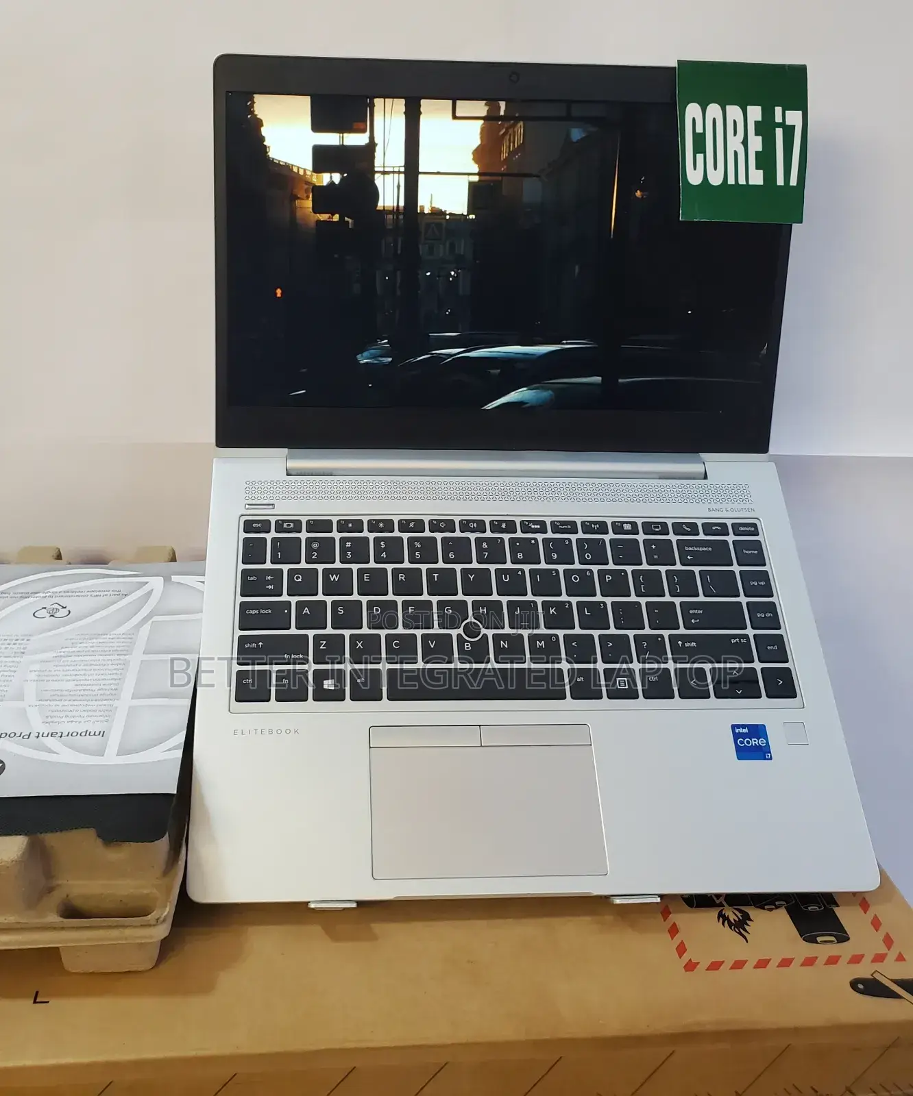 New Laptop HP EliteBook 8560W 8GB Intel Core i7 SSD 1T