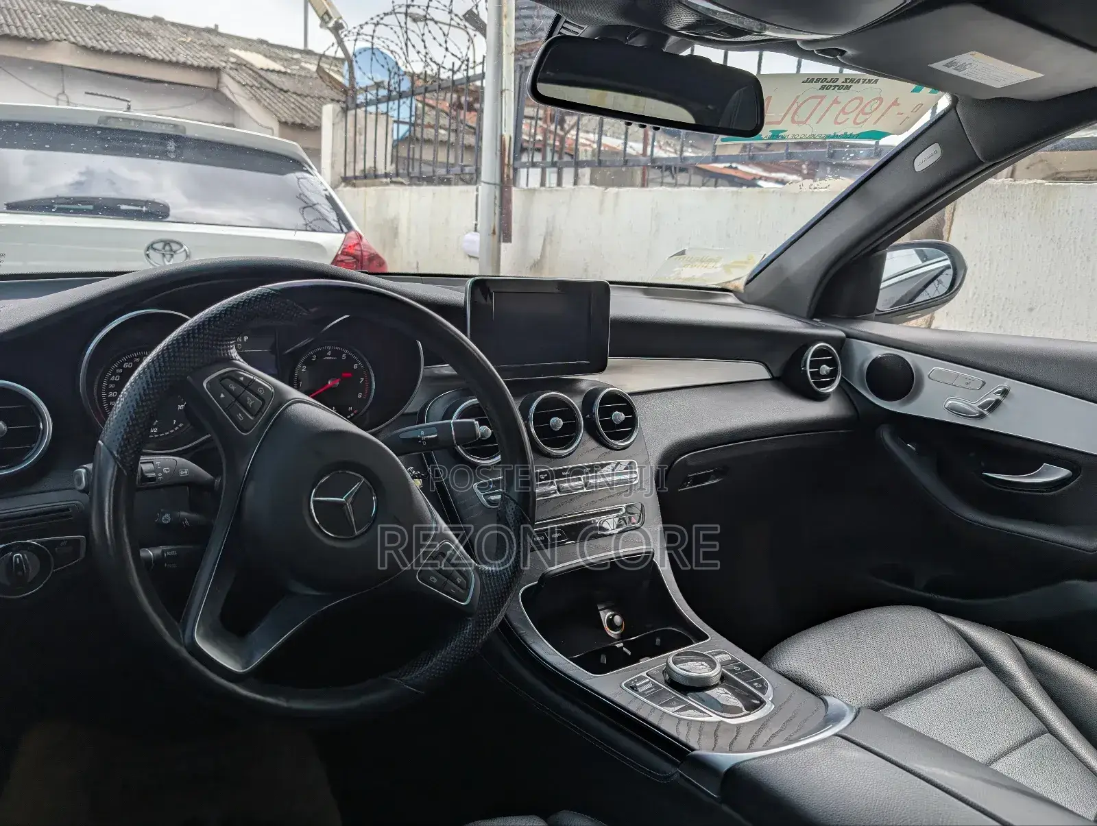 Mercedes-Benz GLC-Class 2019 White