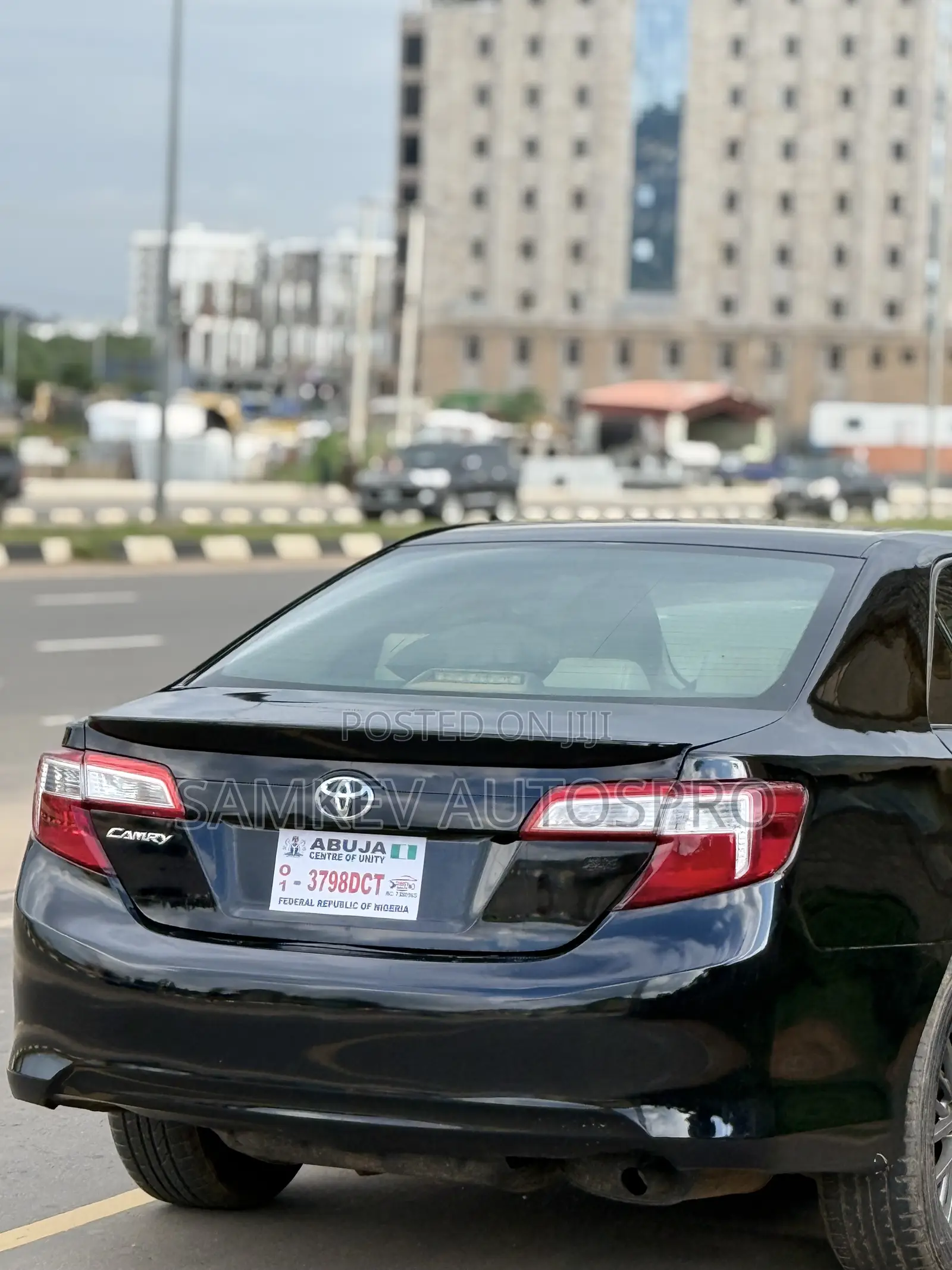 Toyota Camry LE 4dr Sedan (2.5L 4cyl 6A) 2013 Black