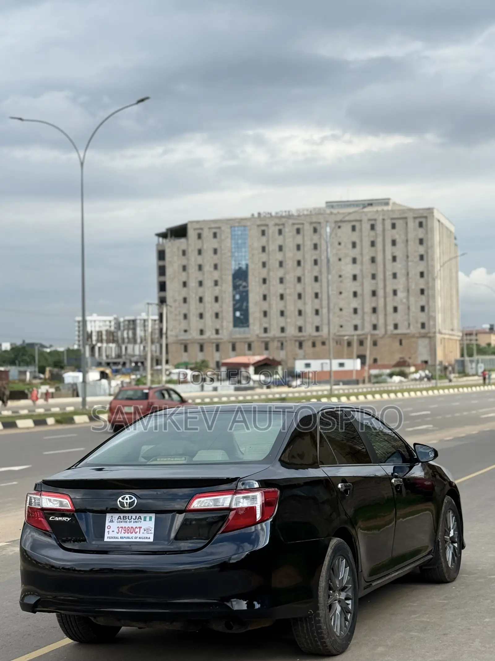Toyota Camry LE 4dr Sedan (2.5L 4cyl 6A) 2013 Black