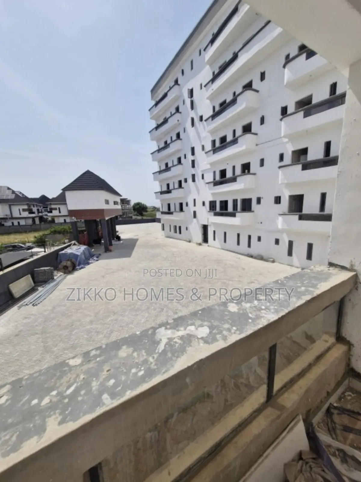 3bdrm Apartment in Chevron Drive for sale