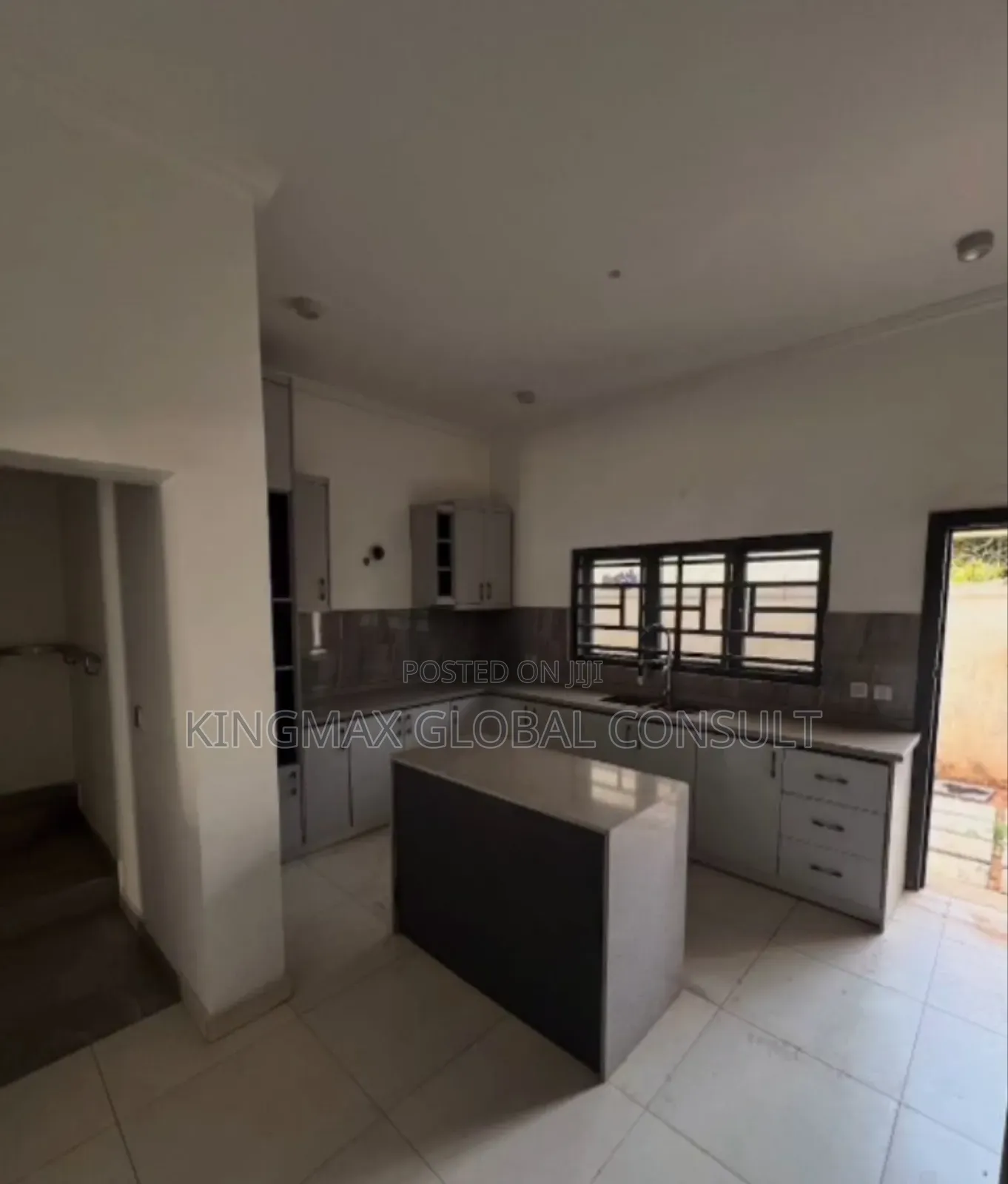 4bdrm Duplex in Maitama Abuja for sale