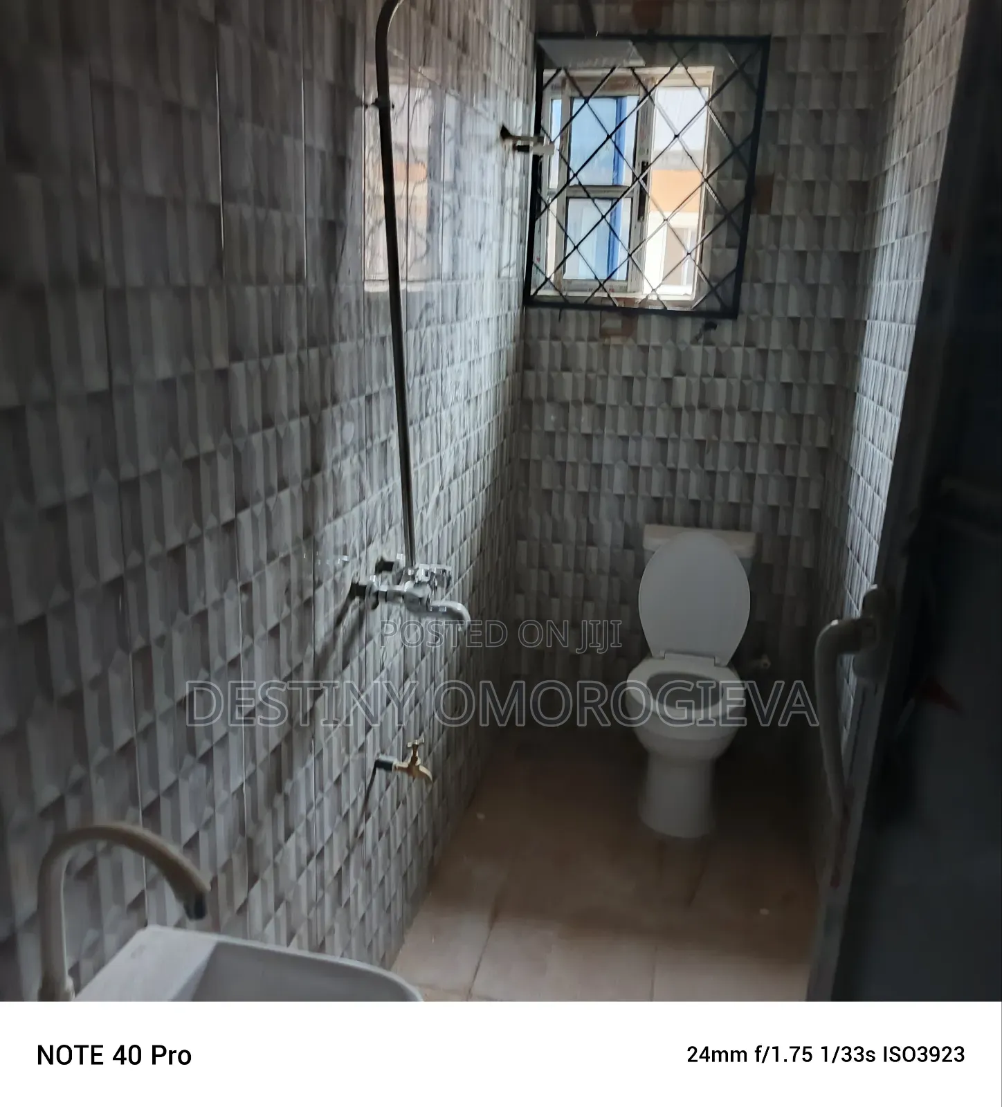 Furnished 1bdrm Block of Flats in Keen Real Estate, Ikpoba-Okha