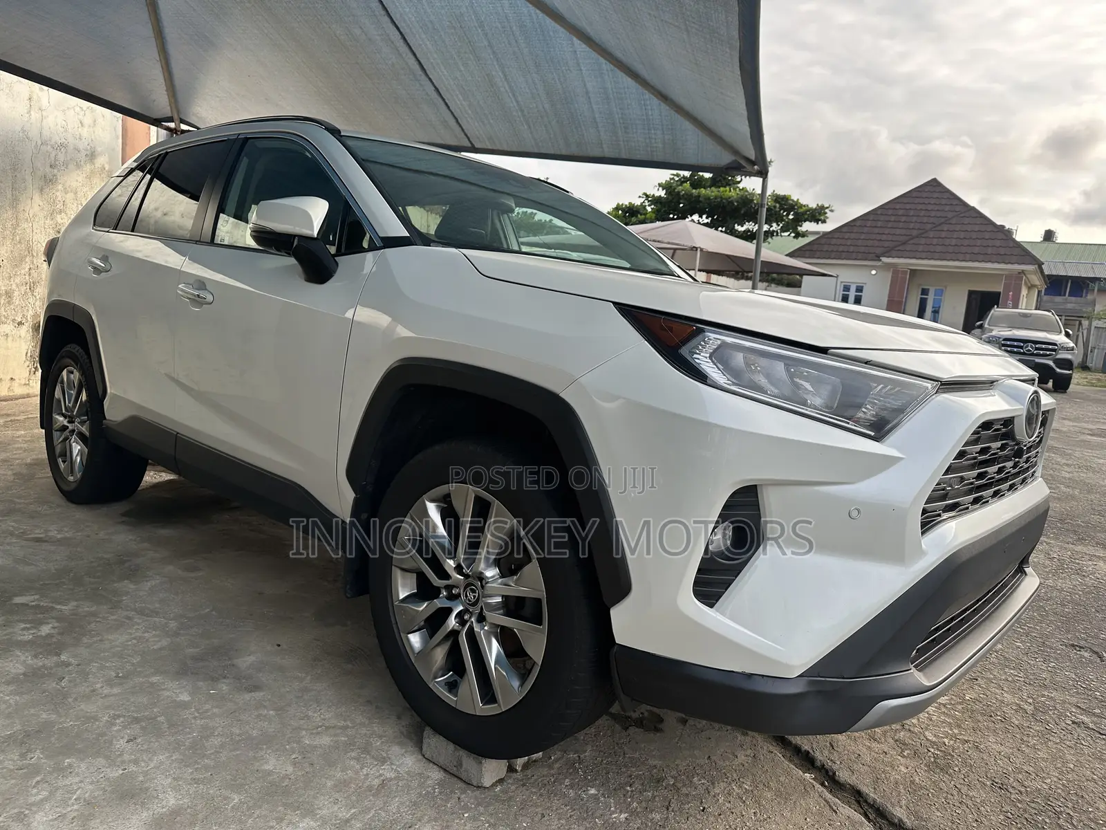 Toyota RAV4 Limited AWD 2020 White