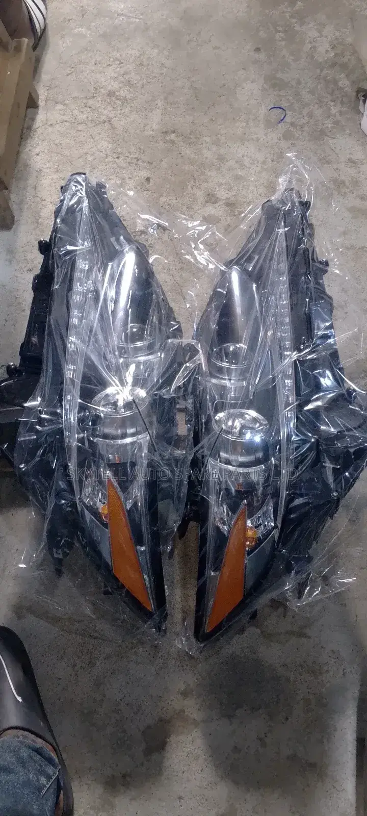 Set Of Head Light For Lexus Es 350 2018