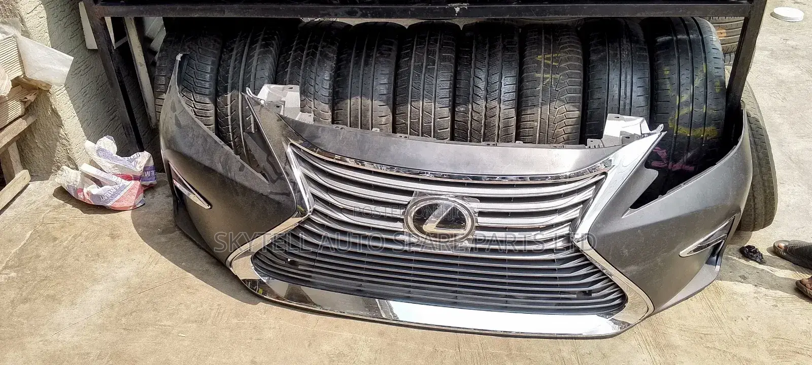 Complete Front Bumper For Lexus Es 350 2018