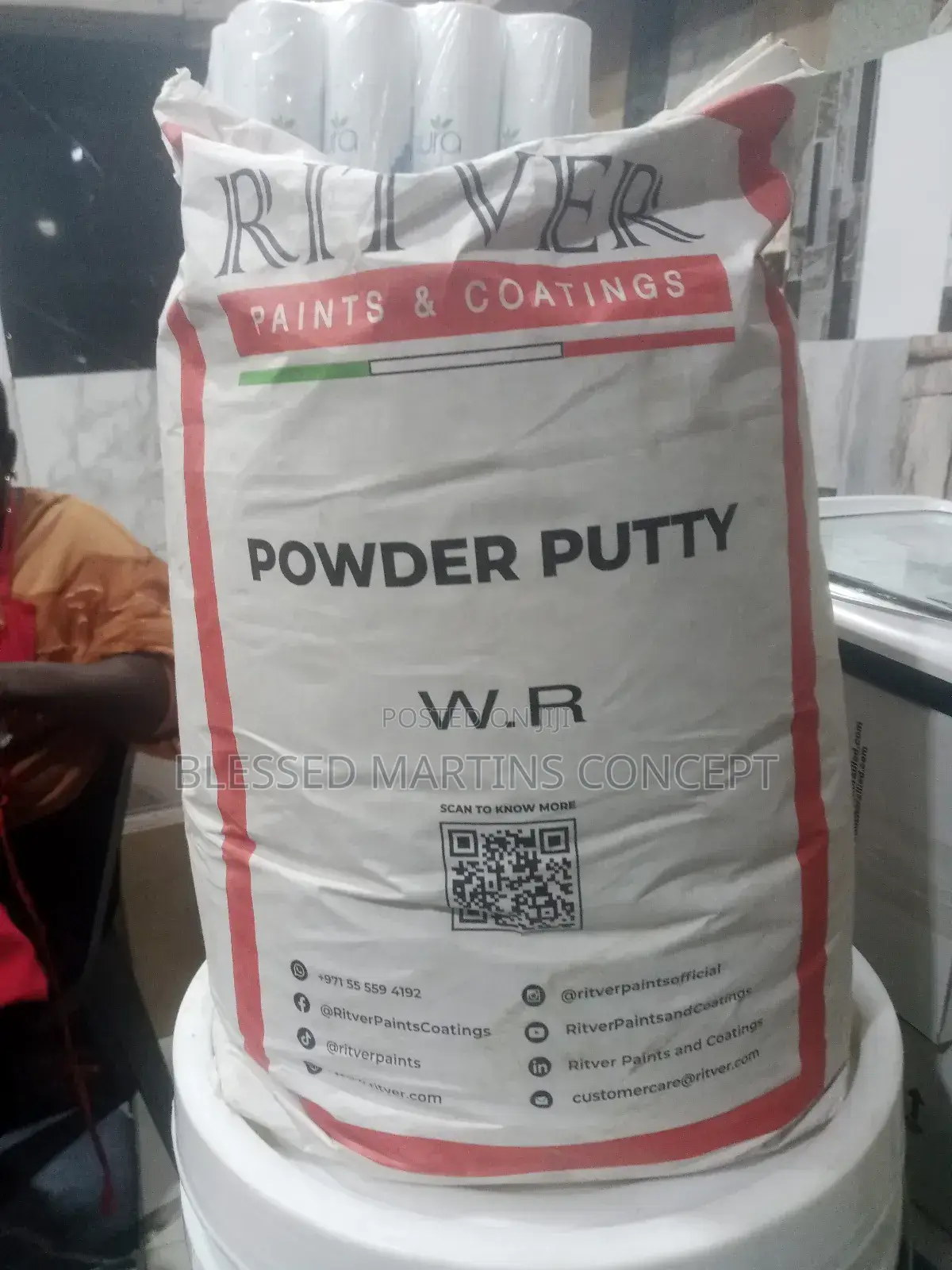 Powder Potty Used As A Base Coat For Paints And Coatings