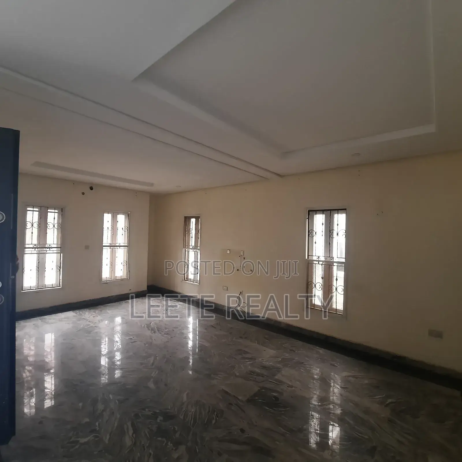 6bdrm Duplex in Asokoro for sale