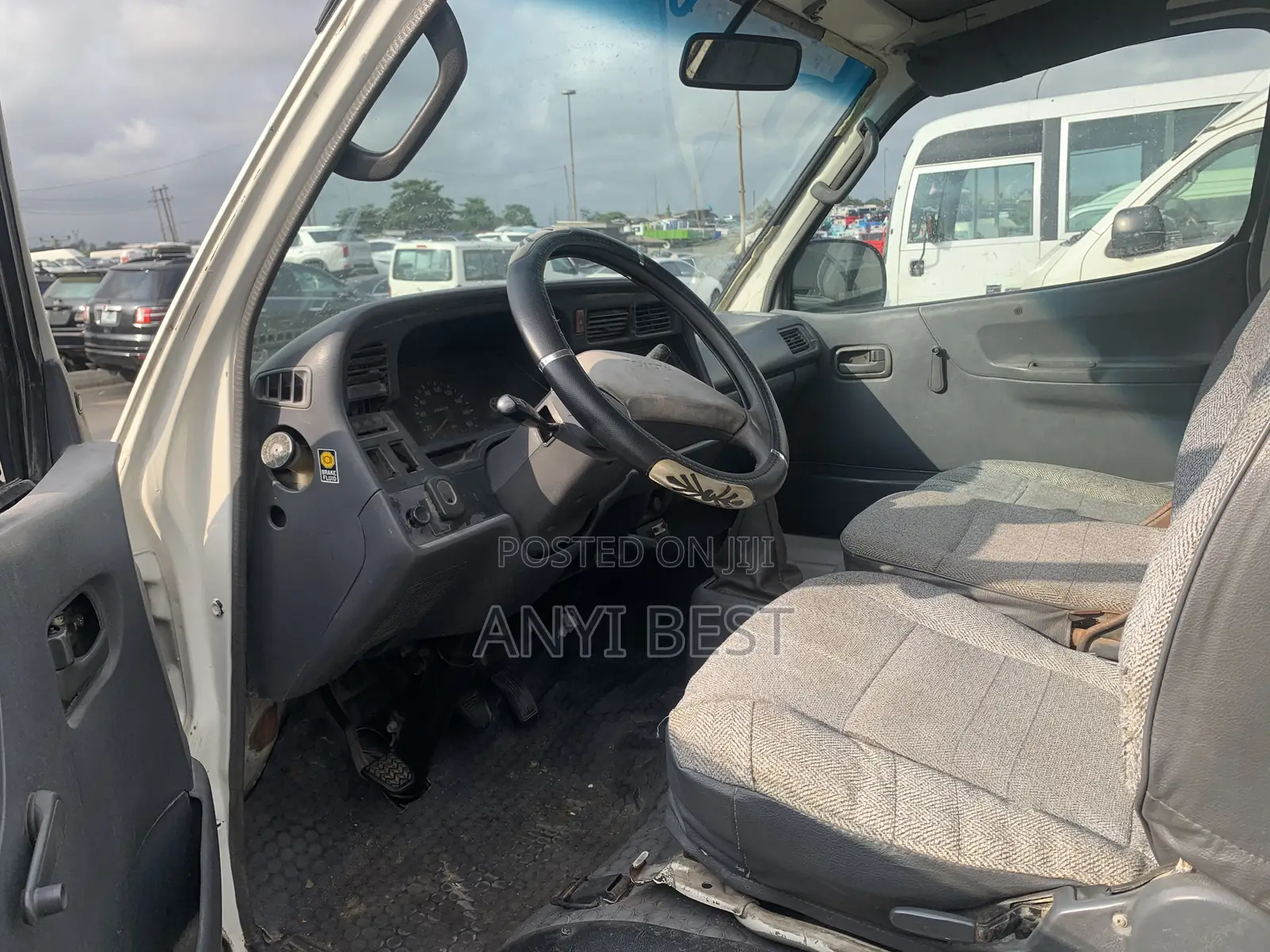 Toyota Grand HiAce 2005 White