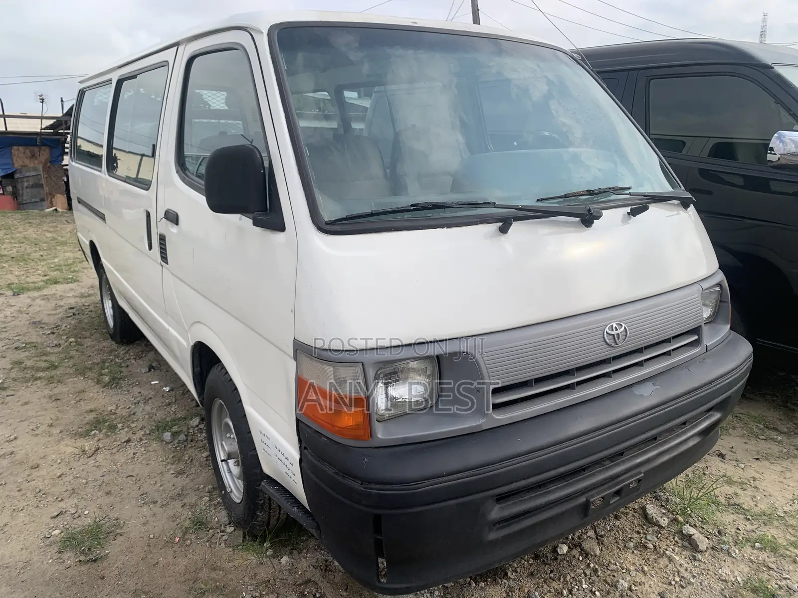 Toyota Grand HiAce 2005 White