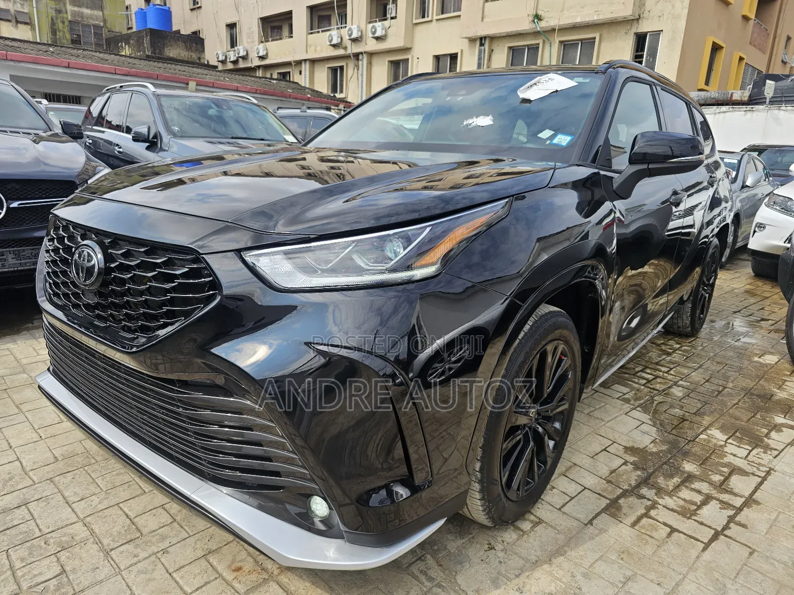 Toyota Highlander XSE 2021 Black