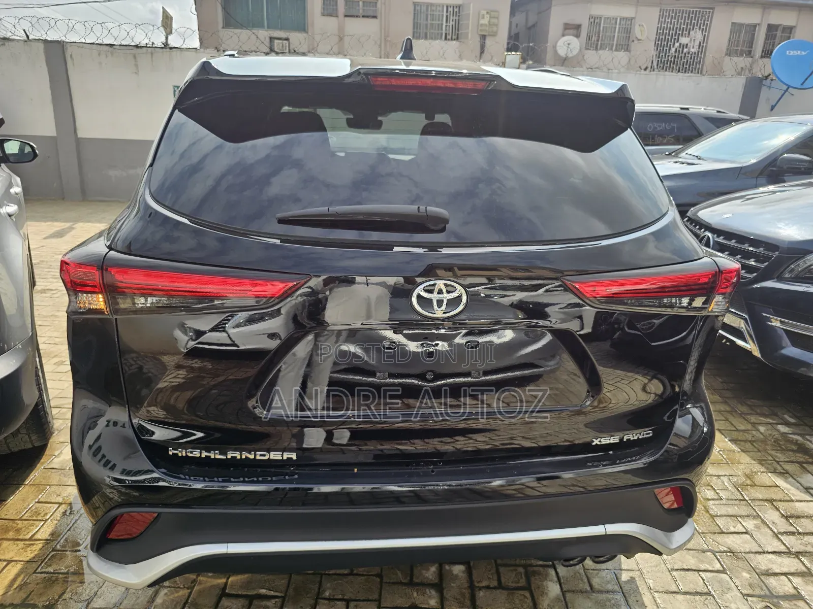 Toyota Highlander XSE 2021 Black