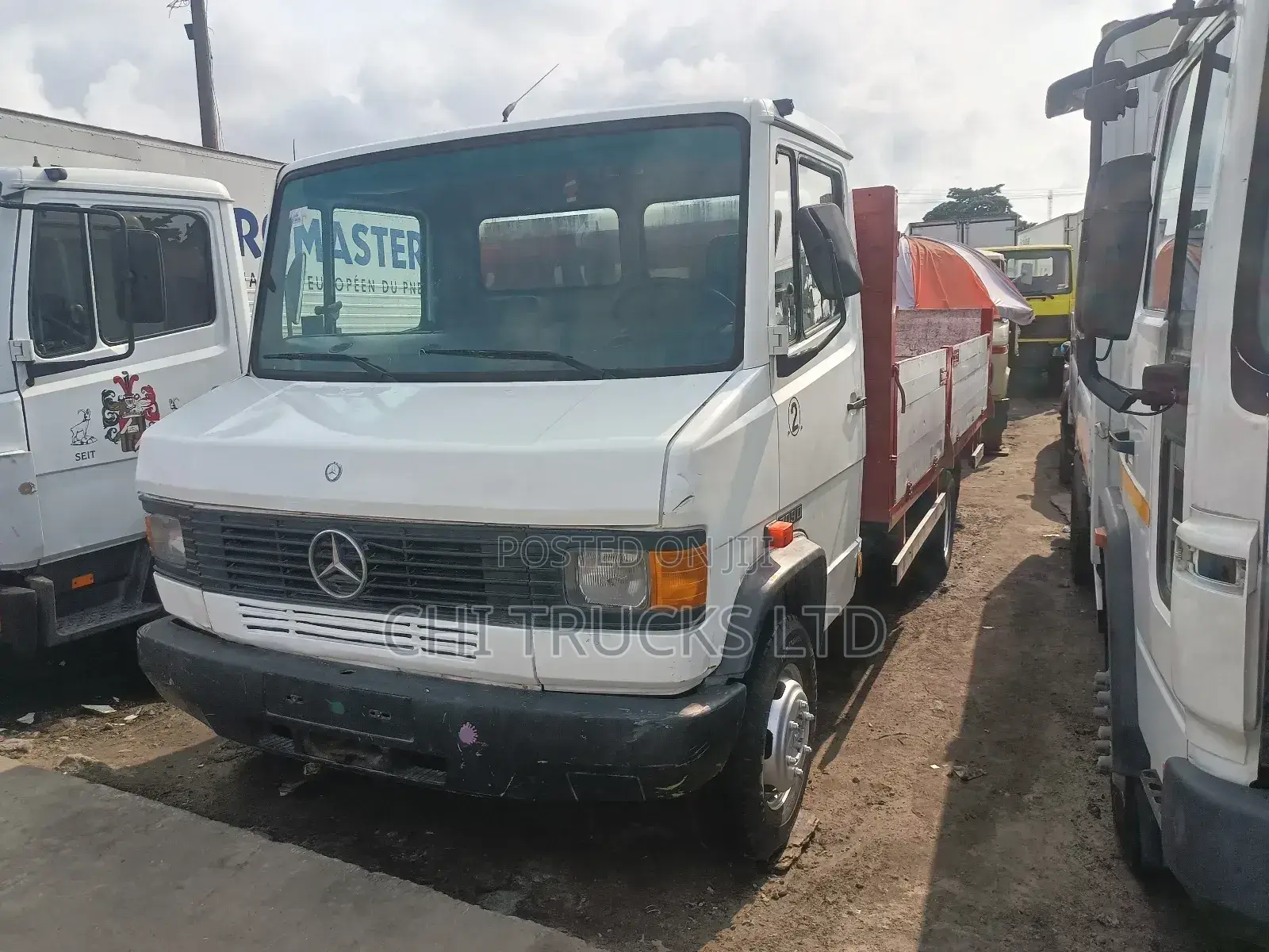 Mercedes 709 Pickup Truck With Big Axle