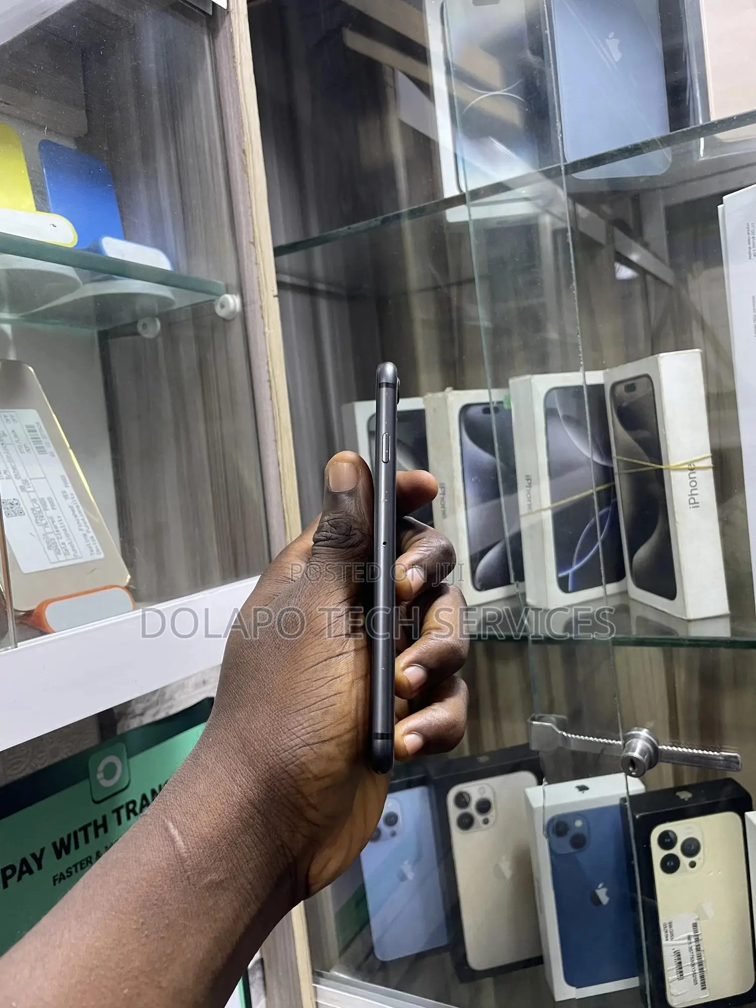 Apple iPhone 8 64 GB Black