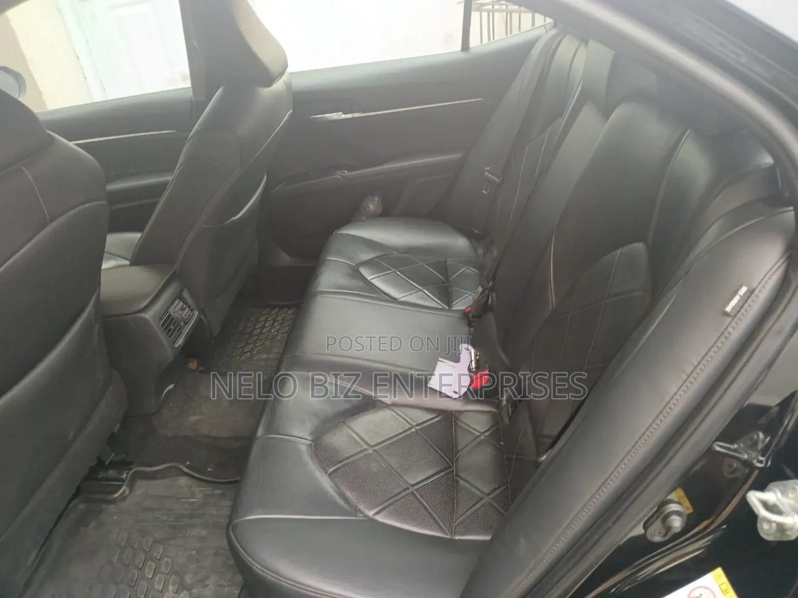 Toyota Camry XLE FWD (2.5L 4cyl 8AM) 2018 Black