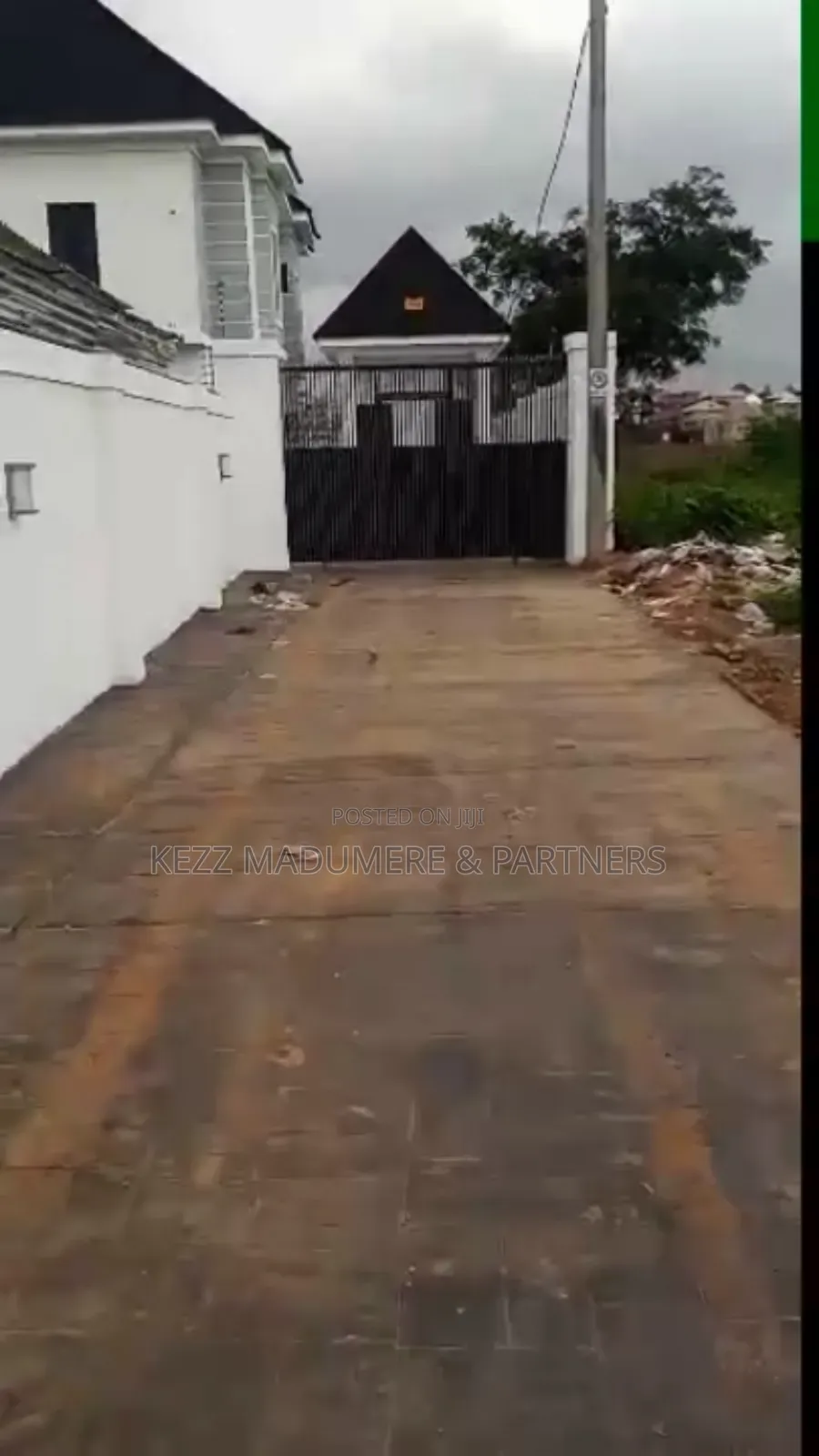 4bdrm Block of Flats in Thinker'S Corner for sale