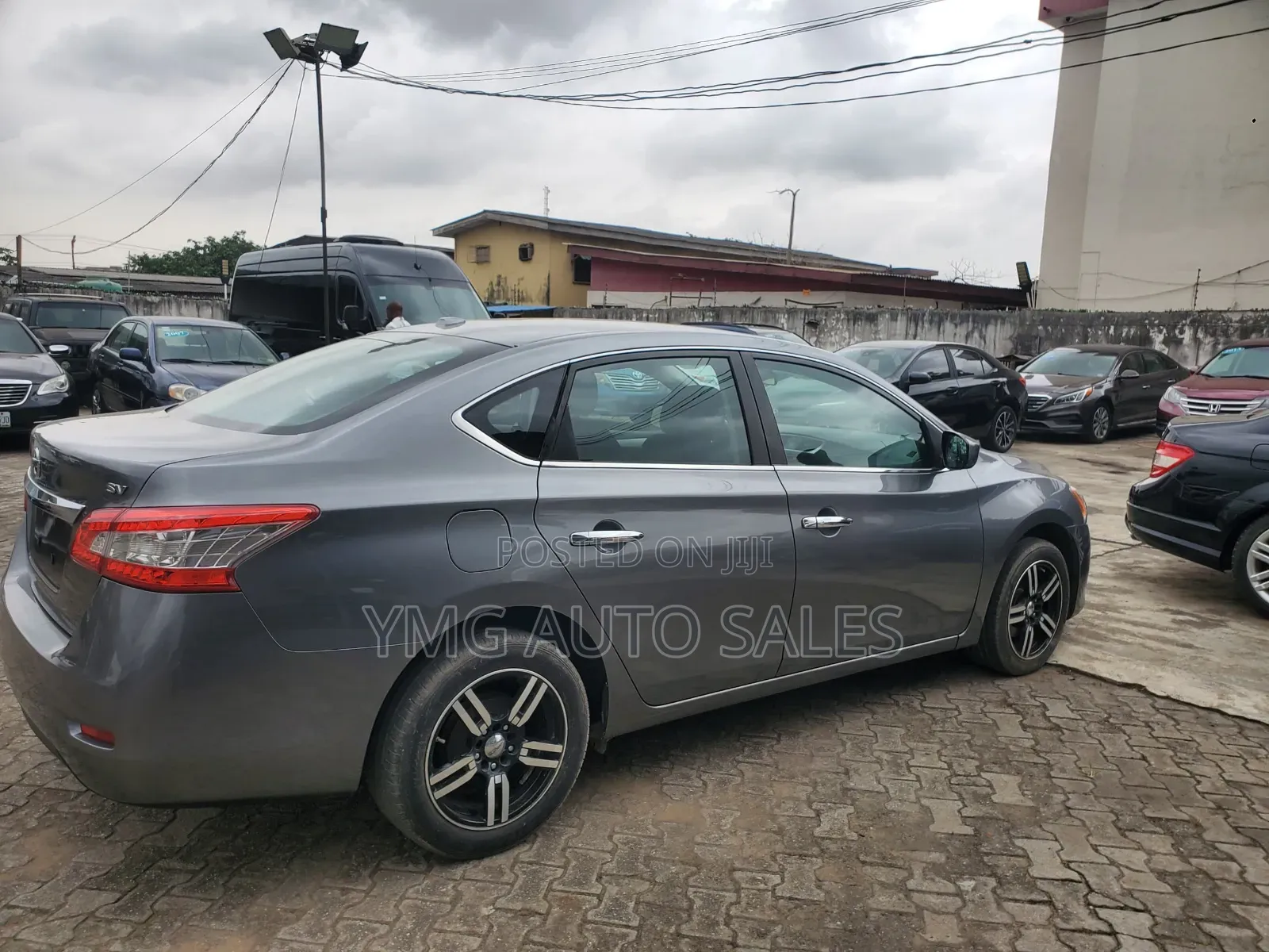 Nissan Sentra SV 4dr Sedan (1.8L 4cyl CVT) 2015 Gray