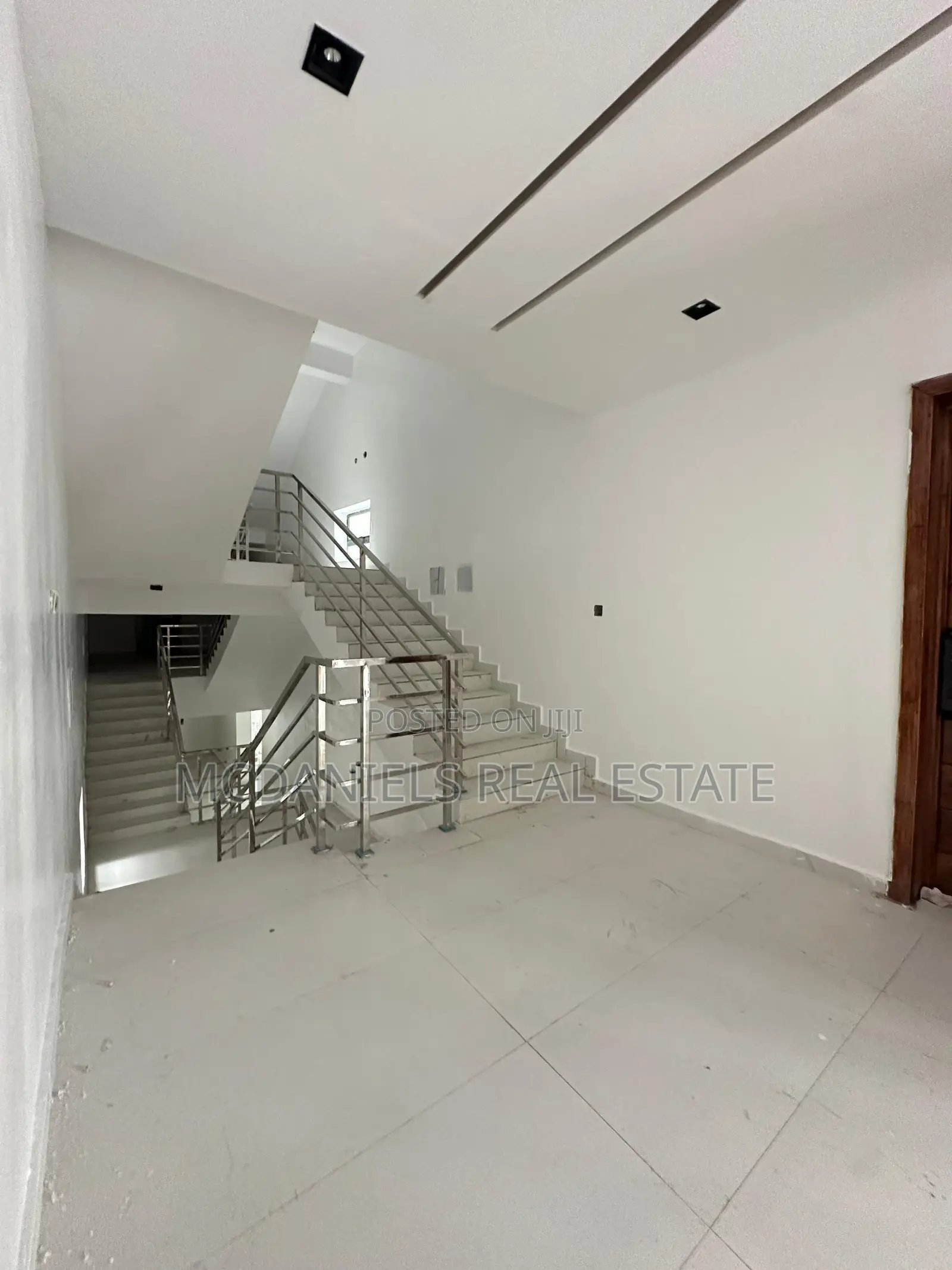Furnished 2bdrm Apartment in Lekki Phase 1 for sale