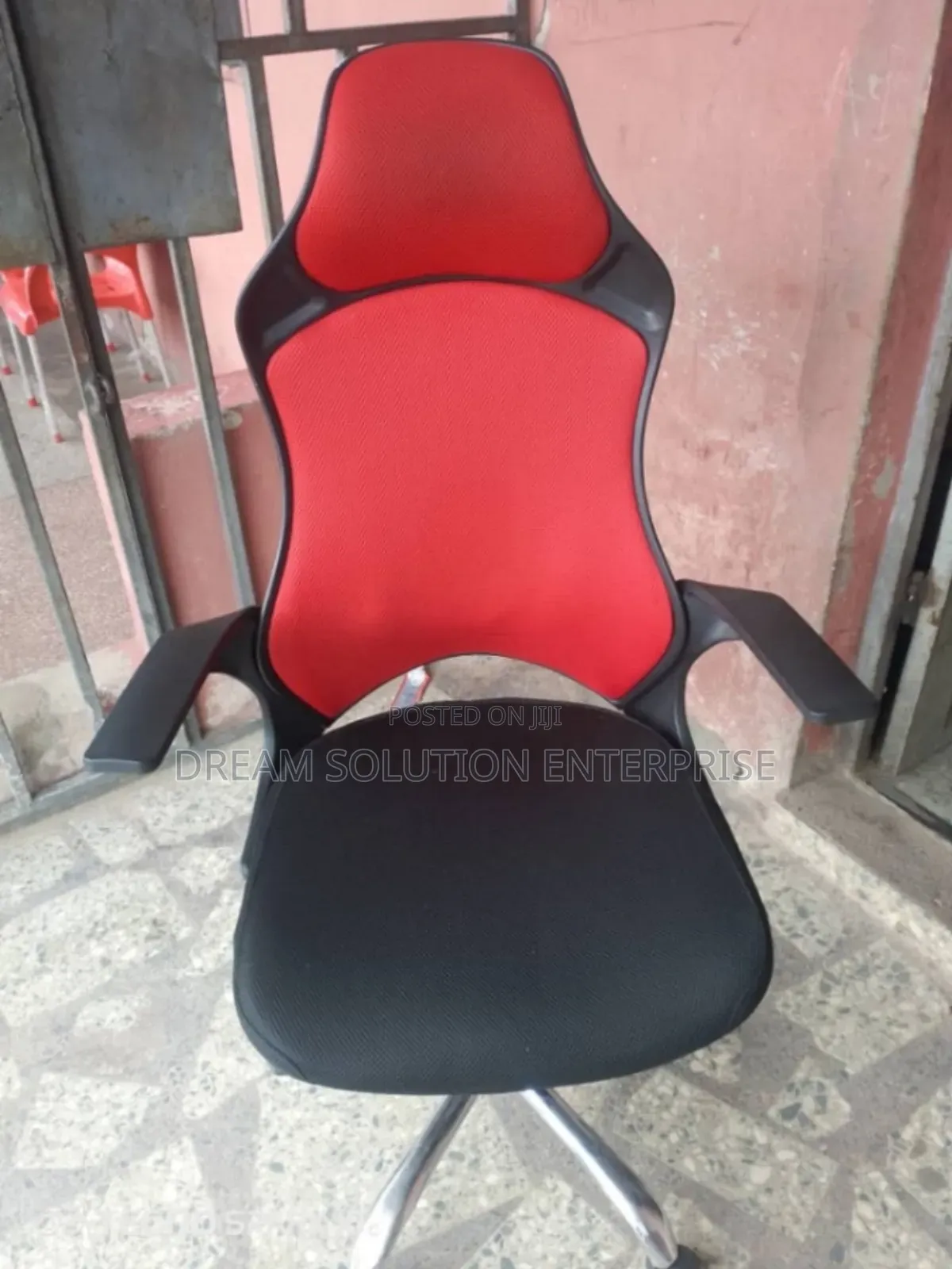 Standard Office Chair With High Back