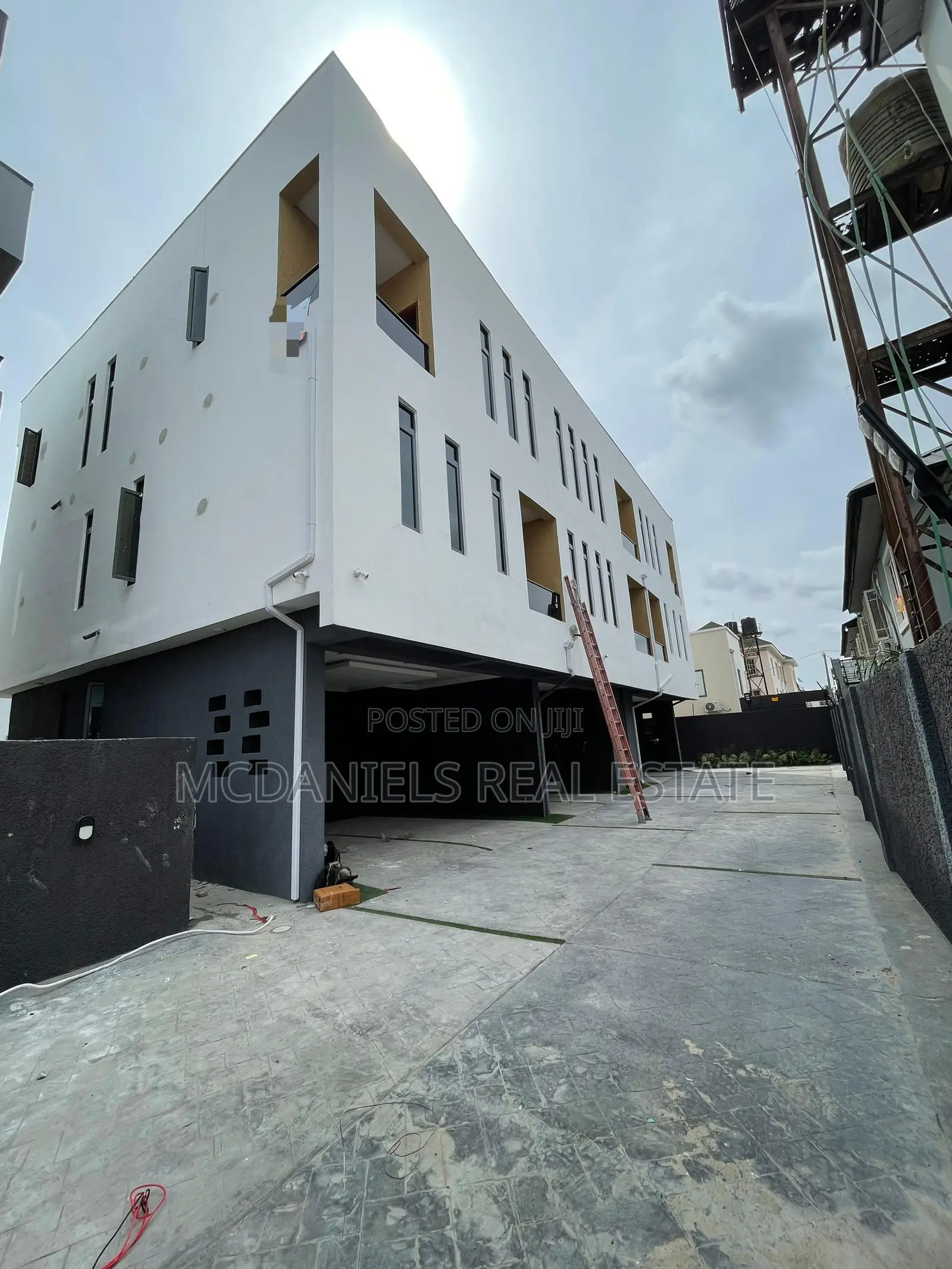 Furnished 4bdrm Farm House in Osapa london for sale