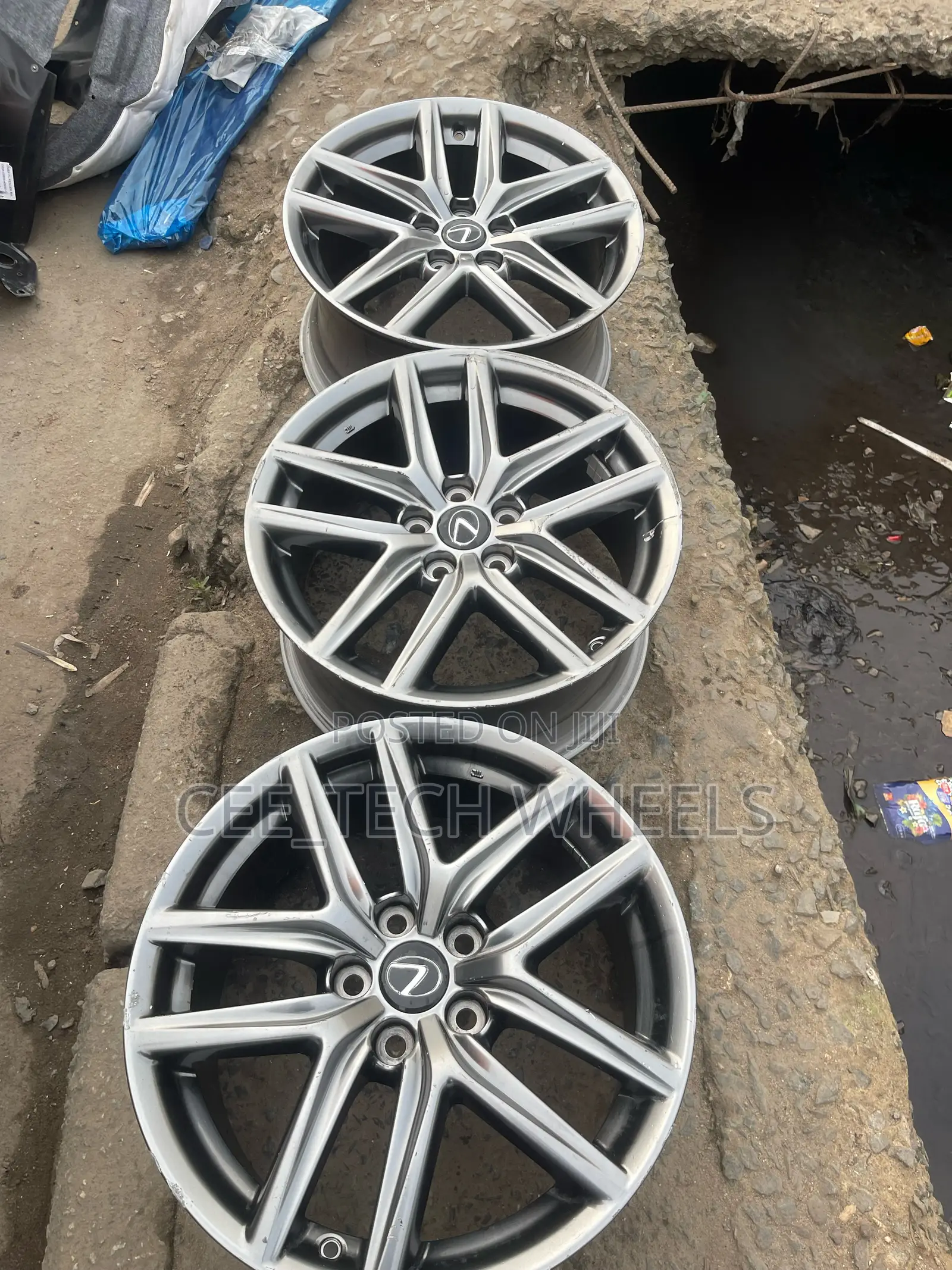 Factory 18-inch Is350