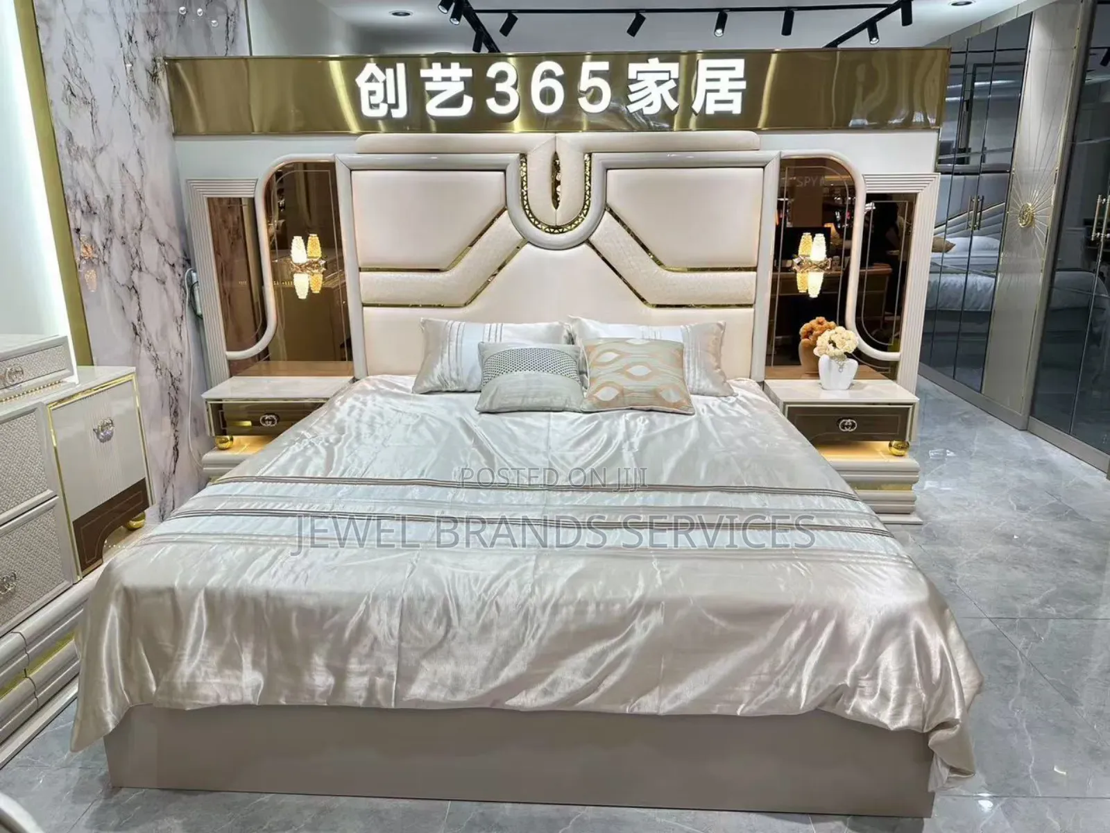Elegant 6 Feet X 7 Feet Bed Set