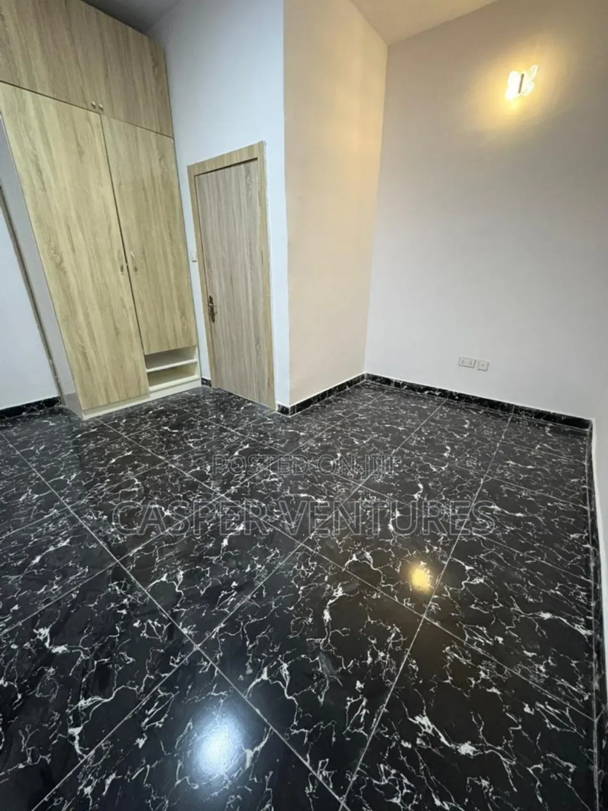 1bdrm Shared Apartment in Gra, Lekki for rent