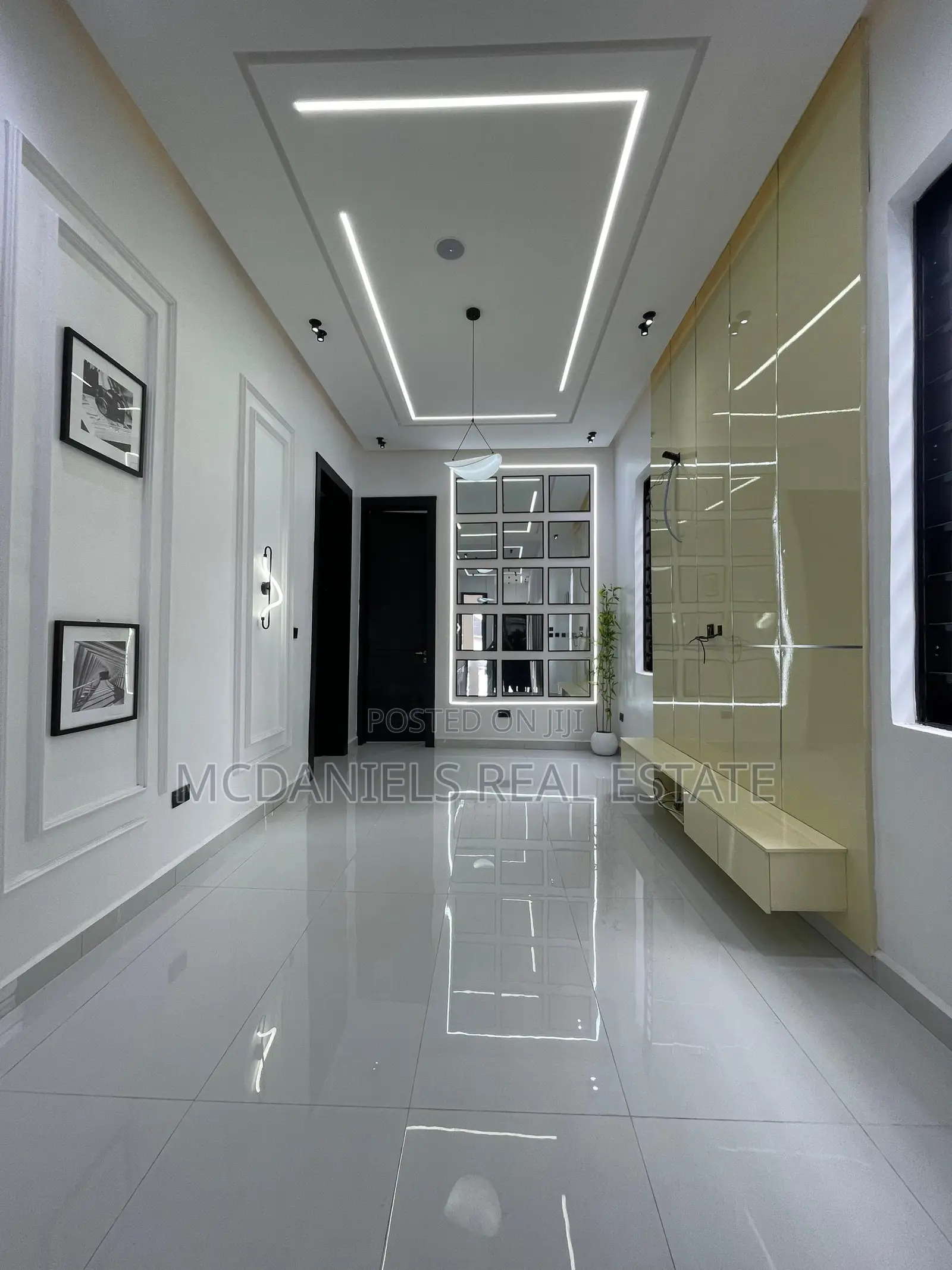 Furnished 5bdrm Duplex in Chevron for sale